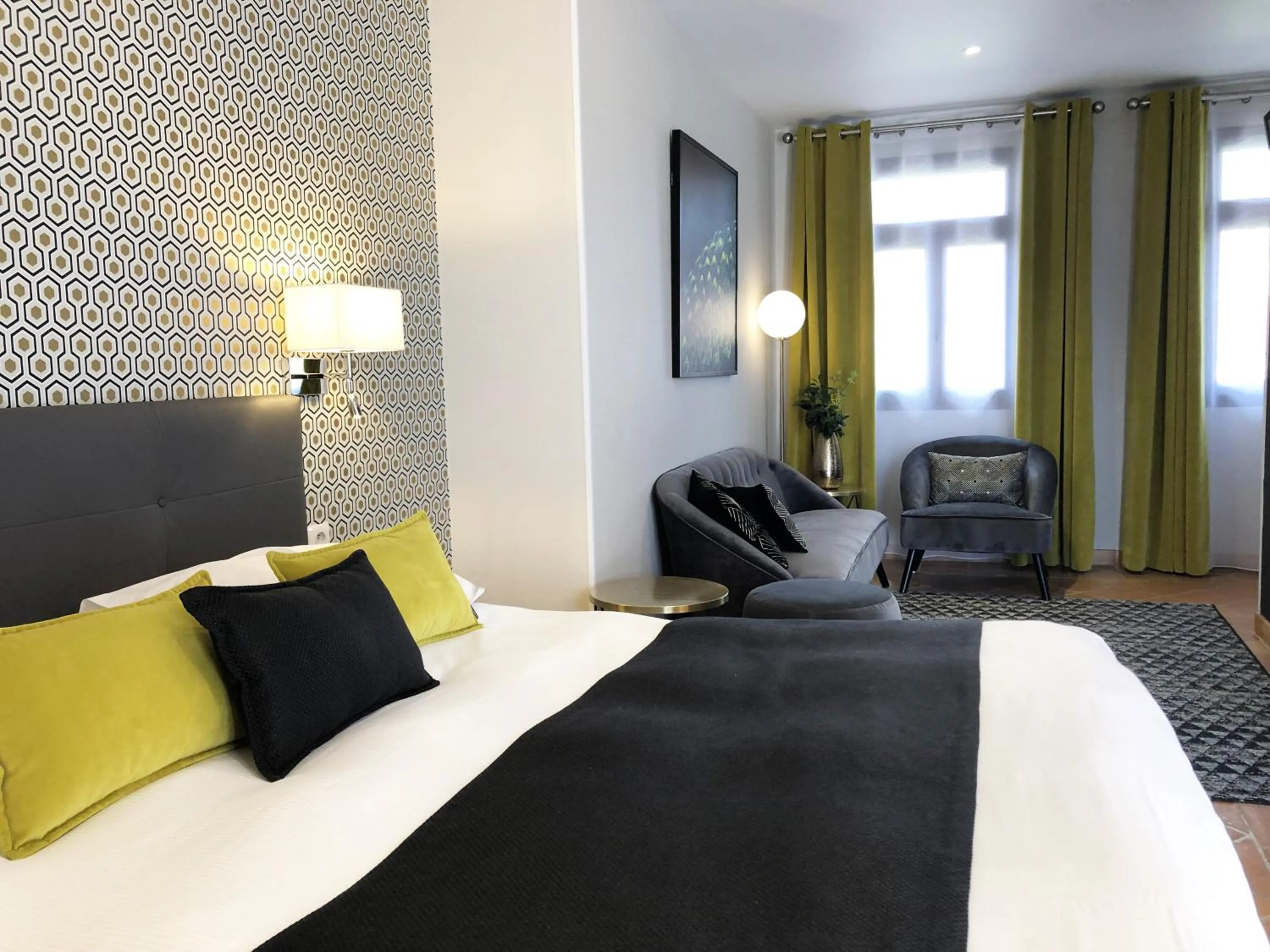 Bed in Hotel Les Suites - Domaine de Crécy