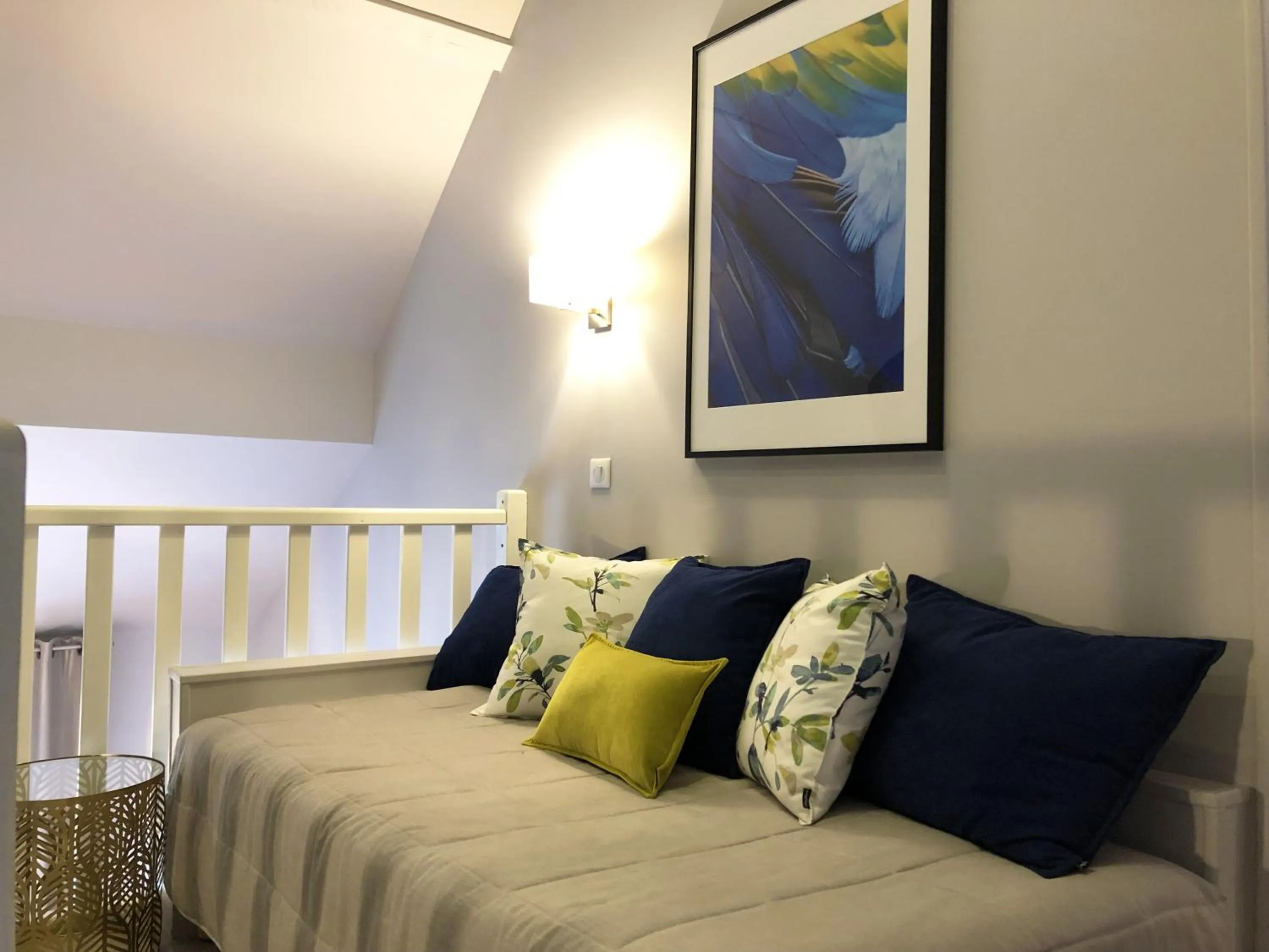 Bed in Hotel Les Suites - Domaine de Crécy