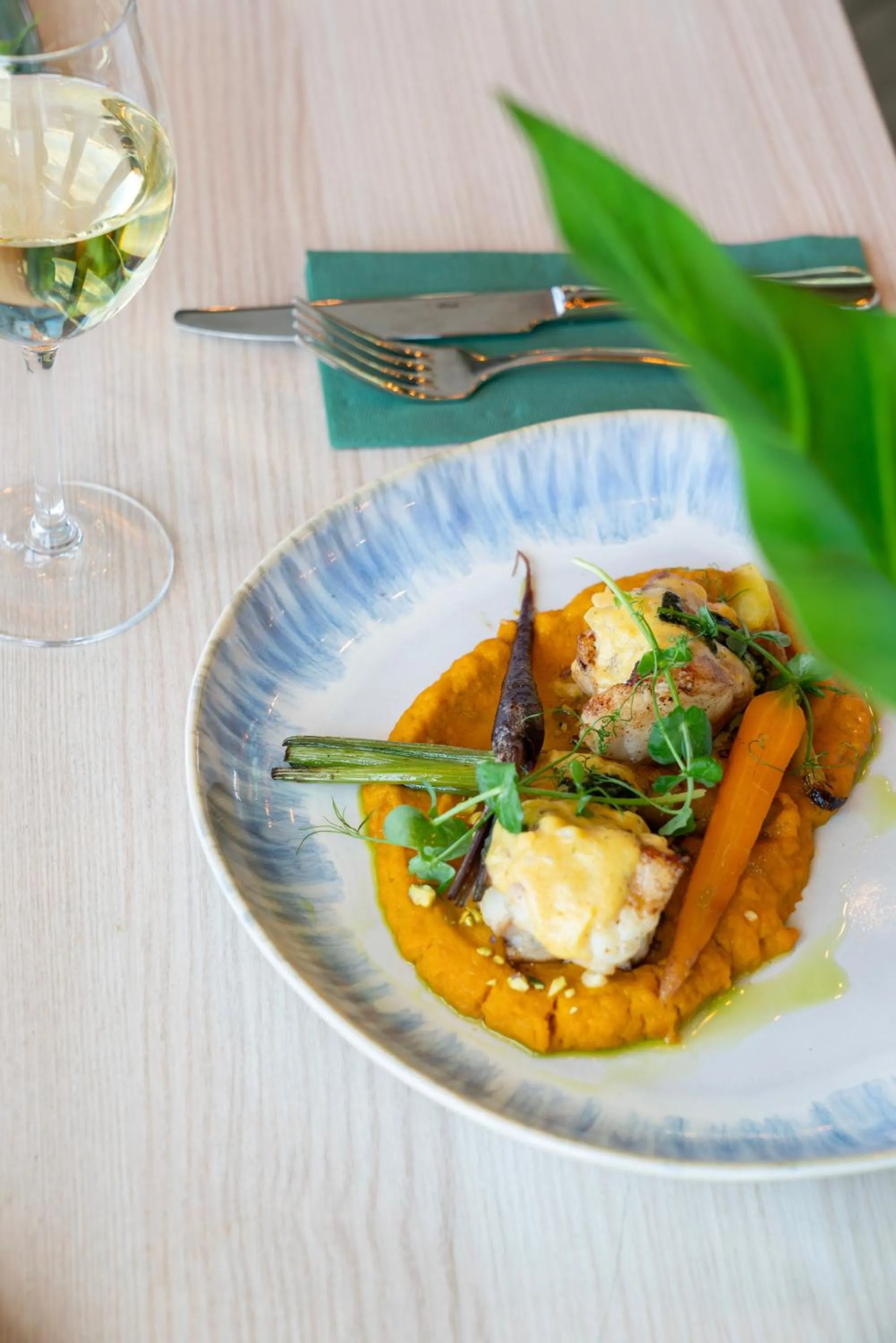 Restaurant/places to eat in Hotel Les Suites - Domaine de Crécy