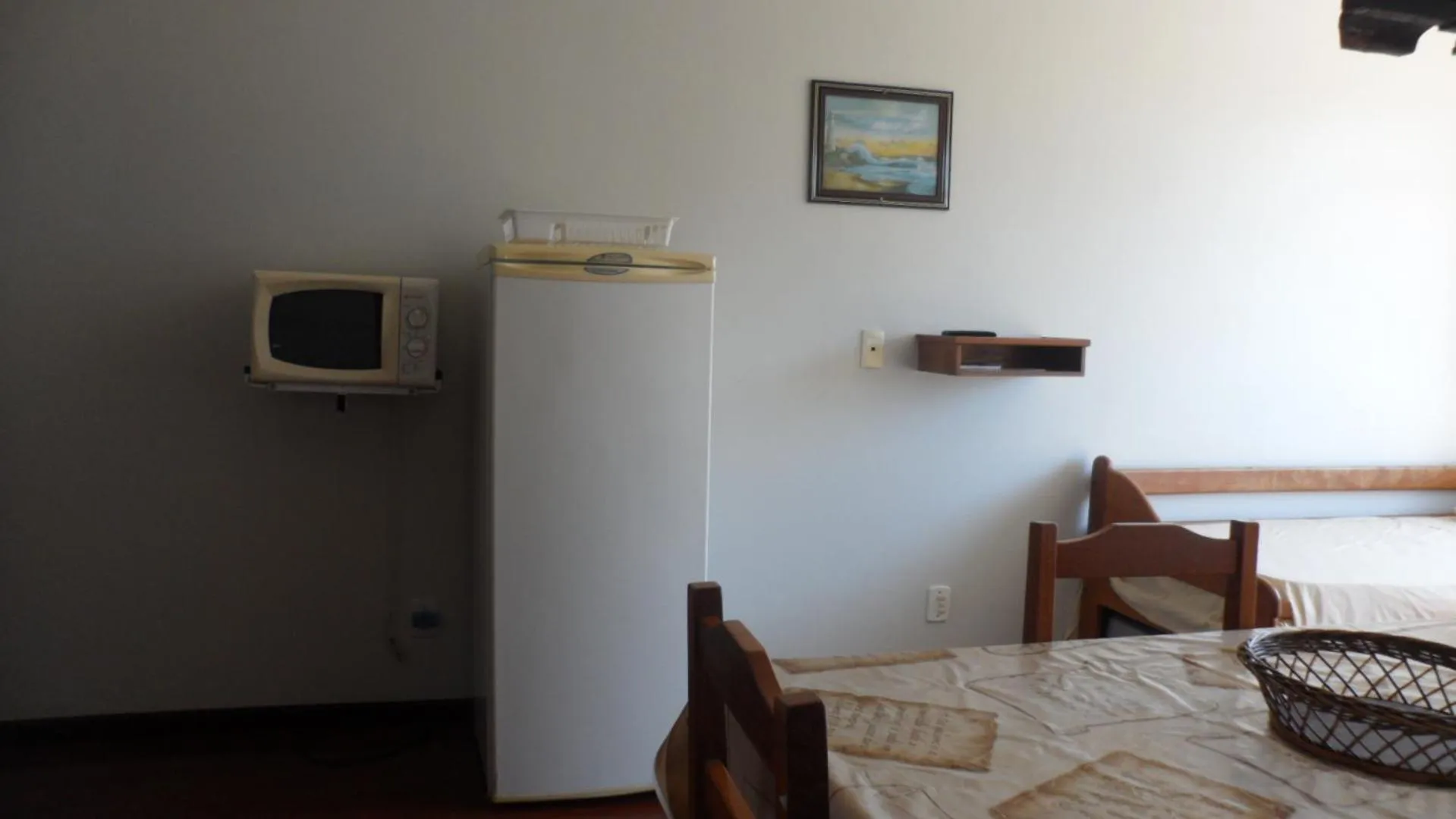 Communal kitchen in Apart Hotel La Cabana
