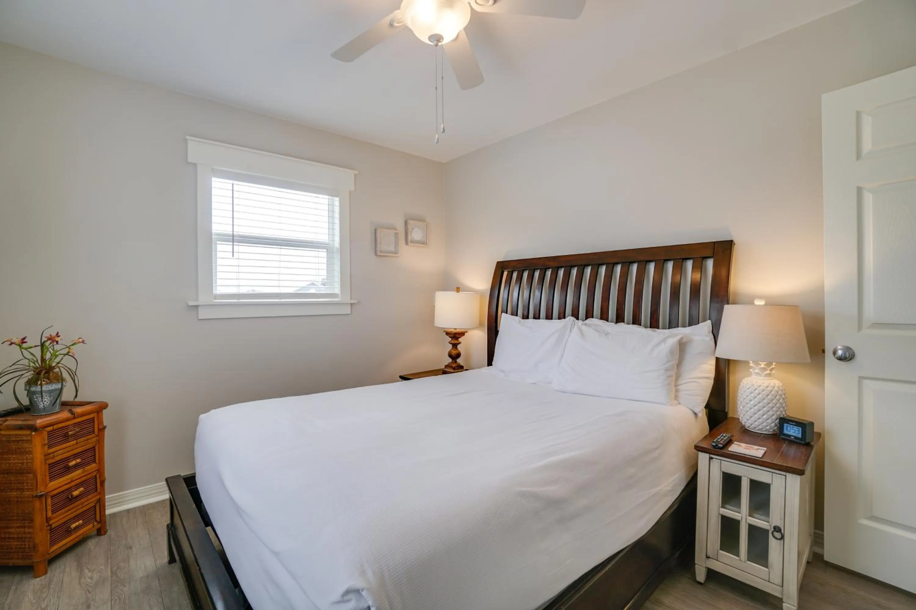 Bed in 30A Beach House - Walking on Sunshine