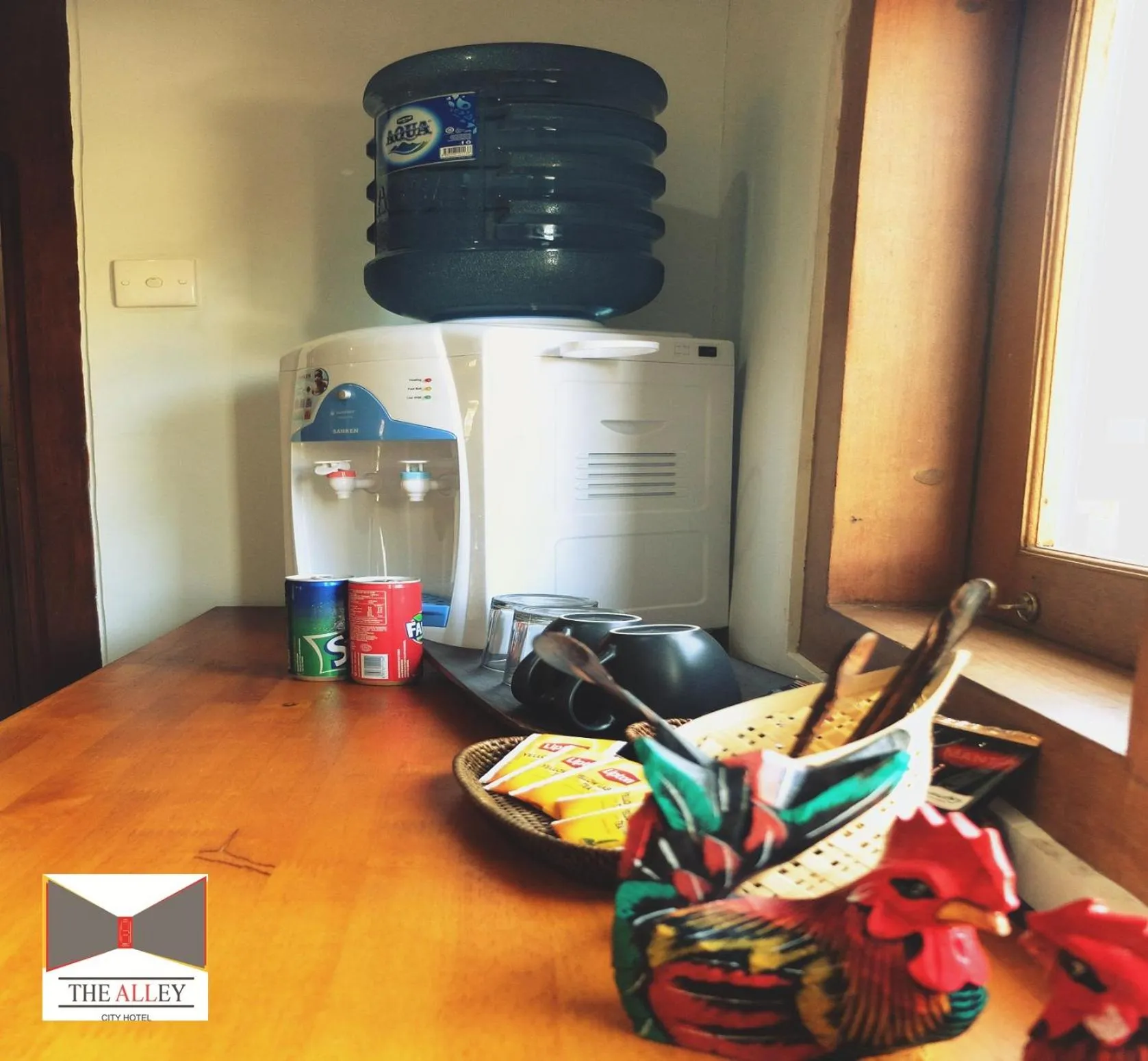 Non alcoholic drinks in The Alley City Hotel