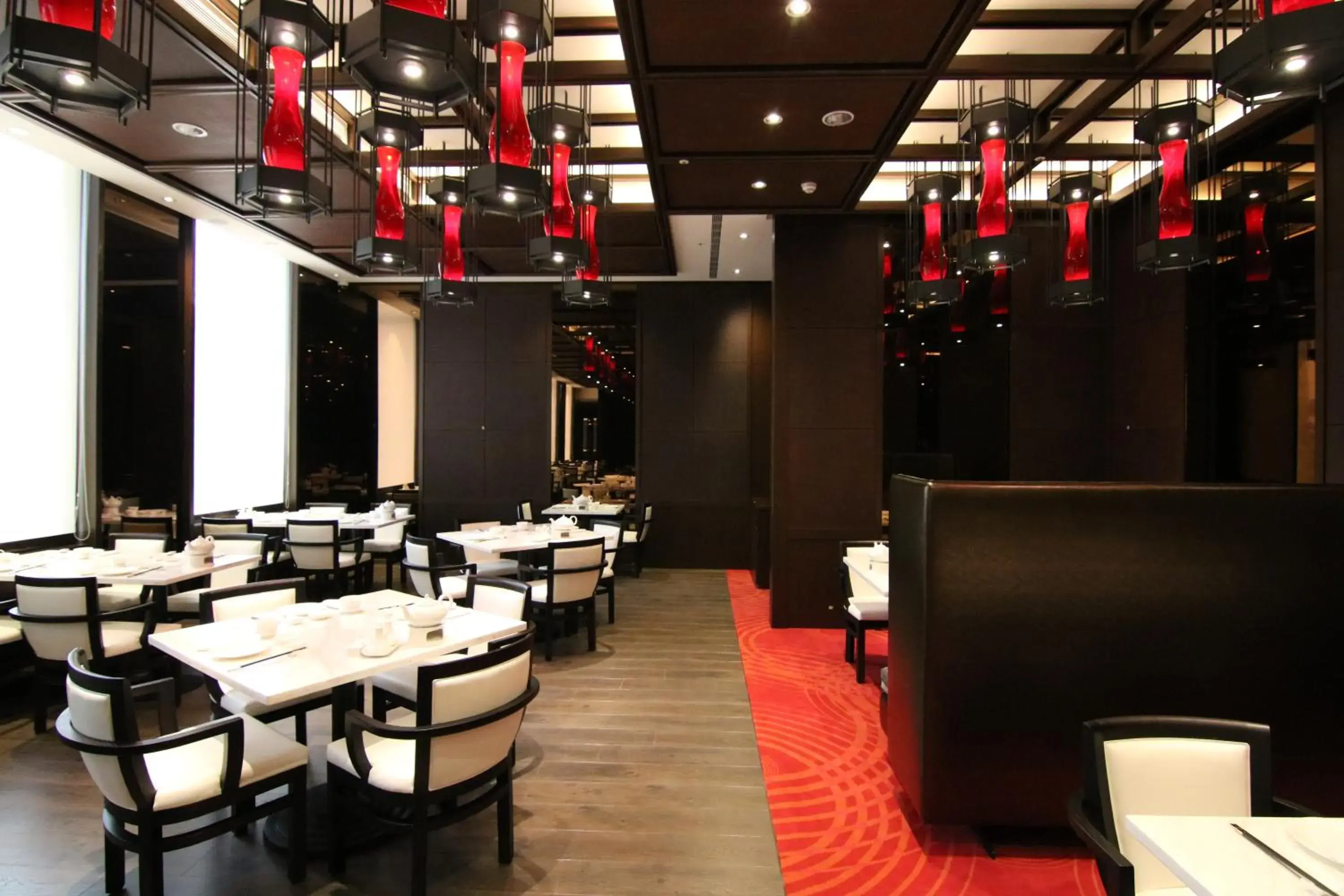 Restaurant/places to eat in H2O HOTEL Restaurant/places to eat in H2O HOTEL