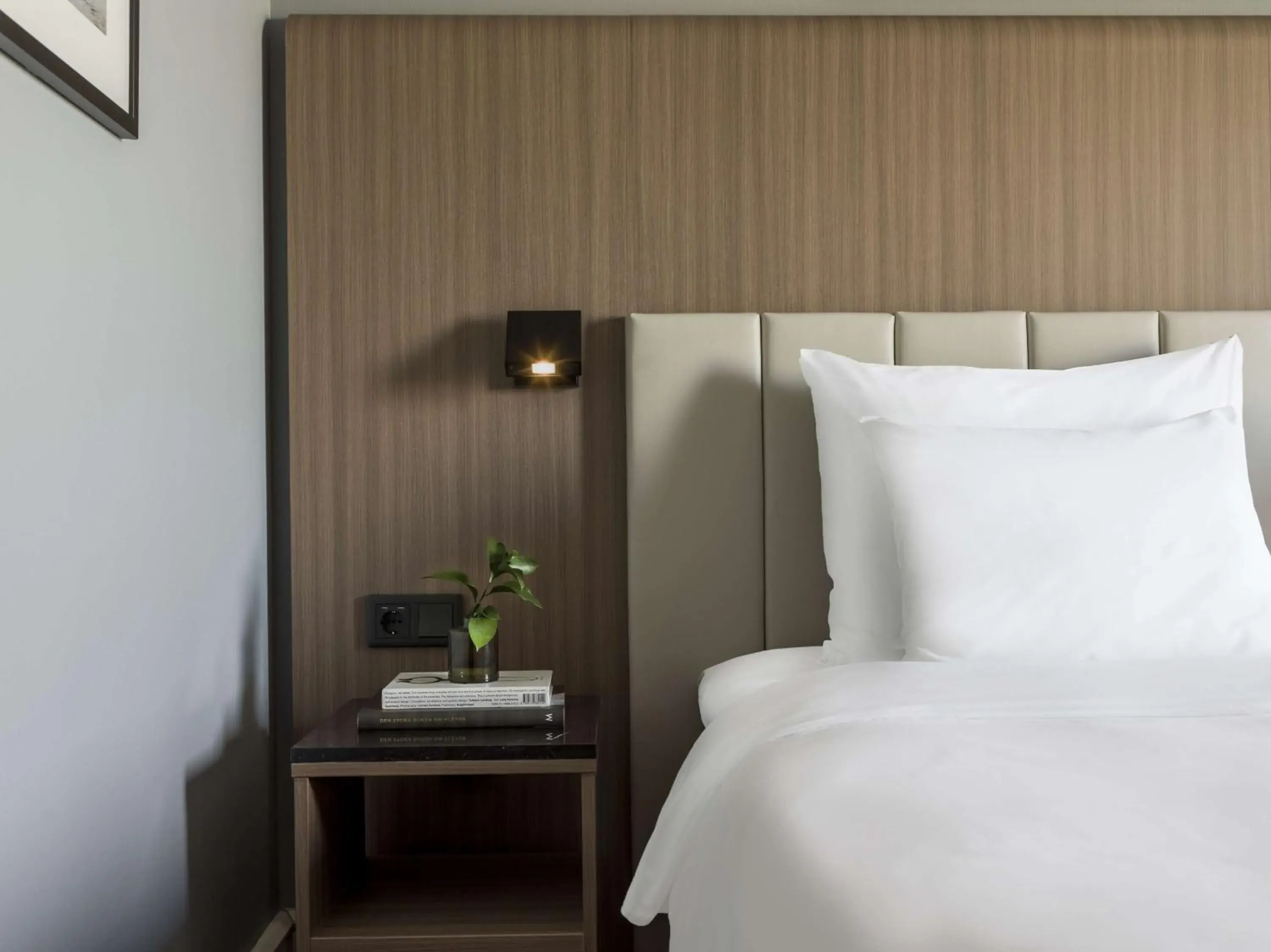 Bedroom, Bed in Radisson Blu Arlandia Hotel, Stockholm-Arlanda Bedroom, Bed in Radisson Blu Arlandia Hotel, Stockholm-Arlanda