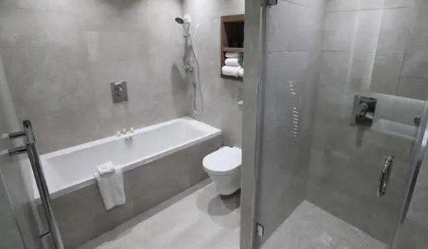 DoubleTree by Hilton Belfast City Ten Square