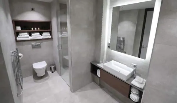 DoubleTree by Hilton Belfast City Ten Square