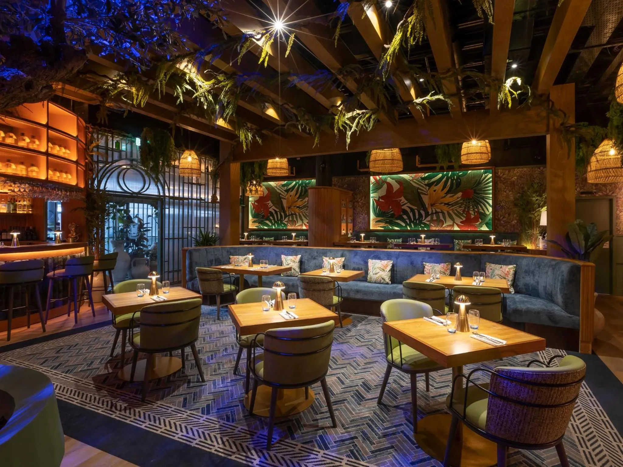 Restaurant/places to eat in HYDE Hotel