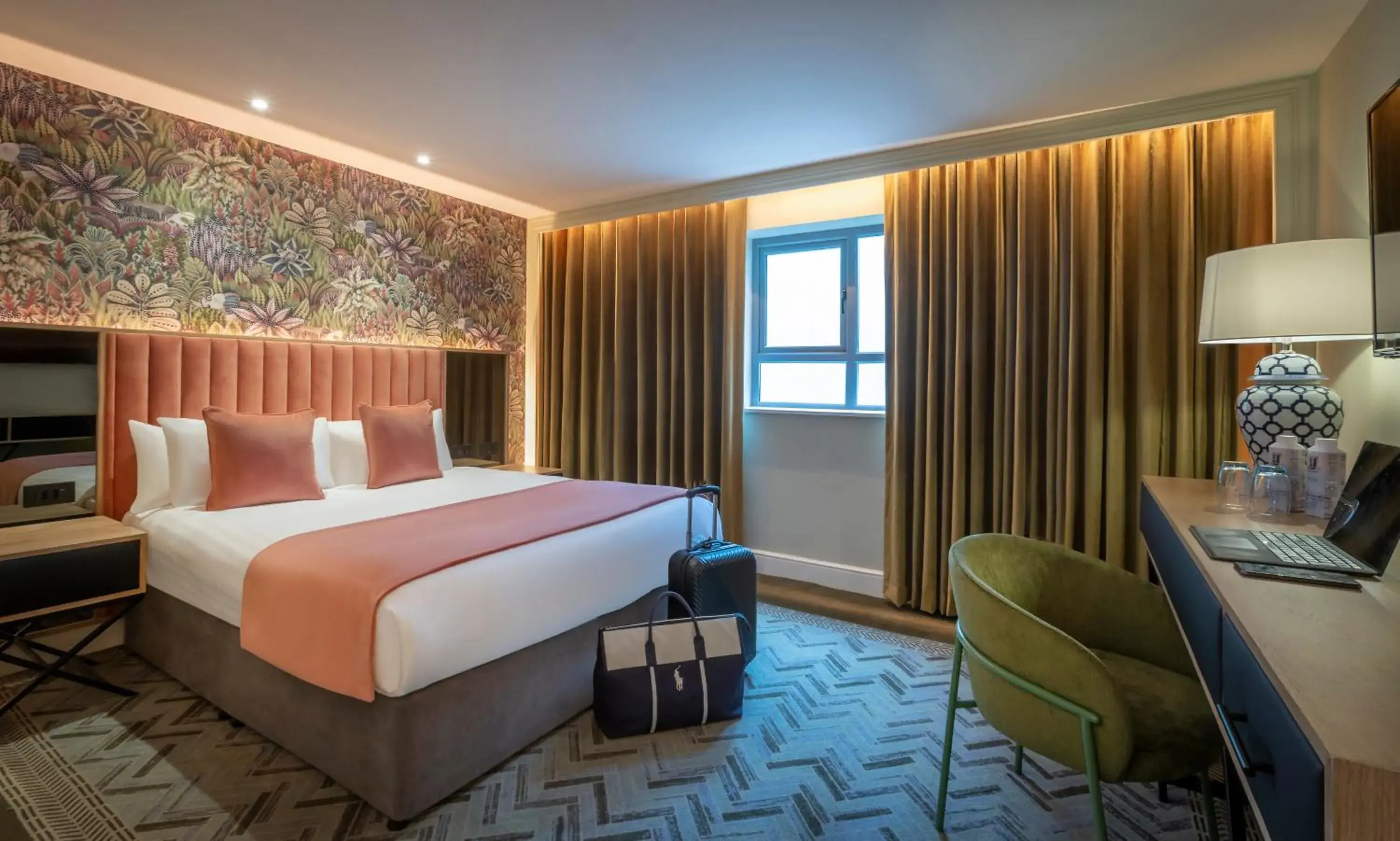 Photo of the whole room, Bed in HYDE Hotel Photo of the whole room, Bed in HYDE Hotel