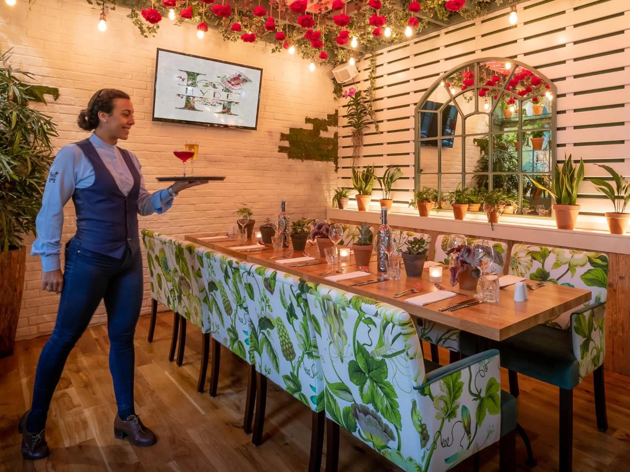 Restaurant/places to eat in HYDE Hotel