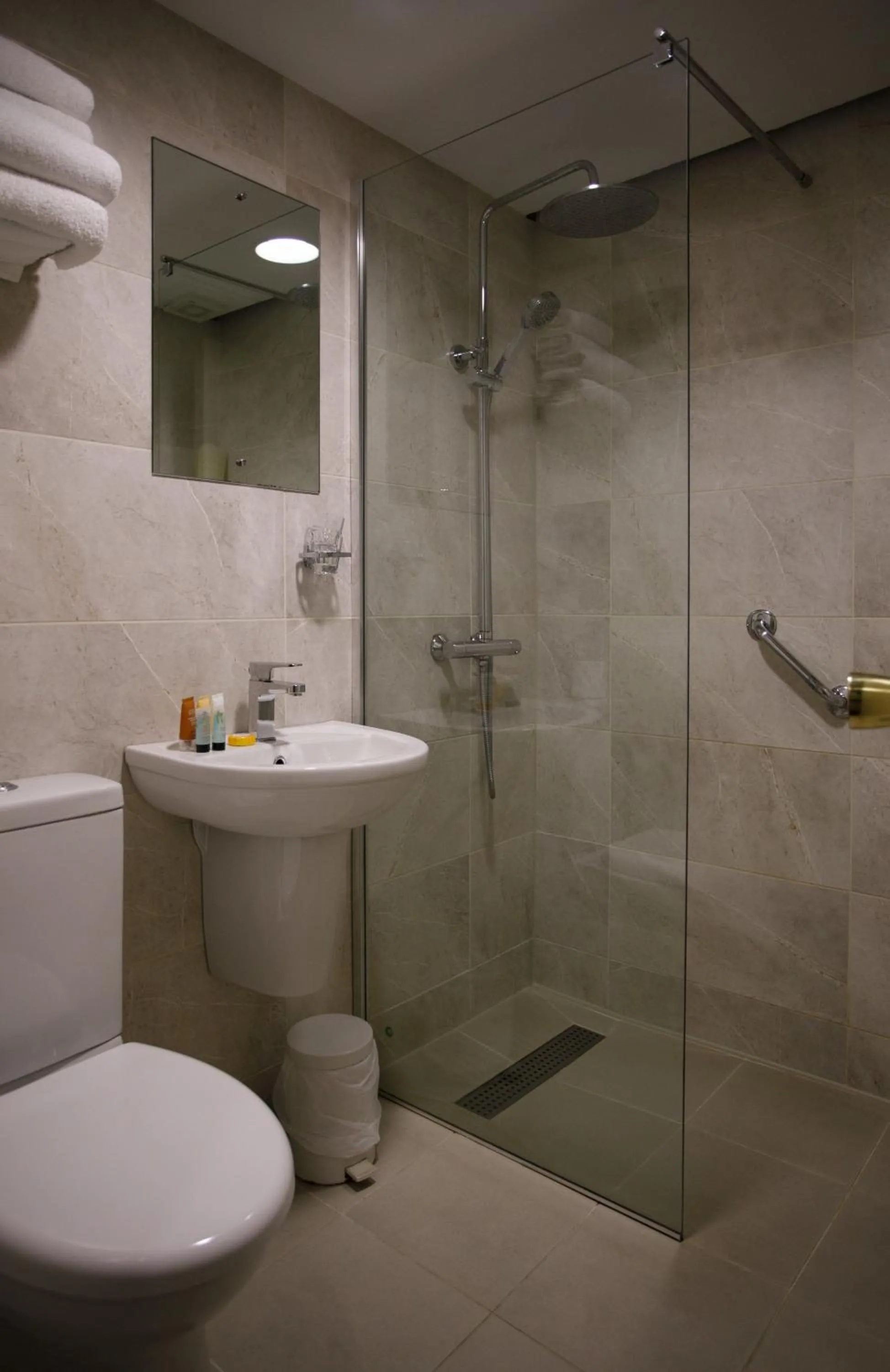 Bathroom in Mount Errigal Hotel, Conference & Leisure Centre