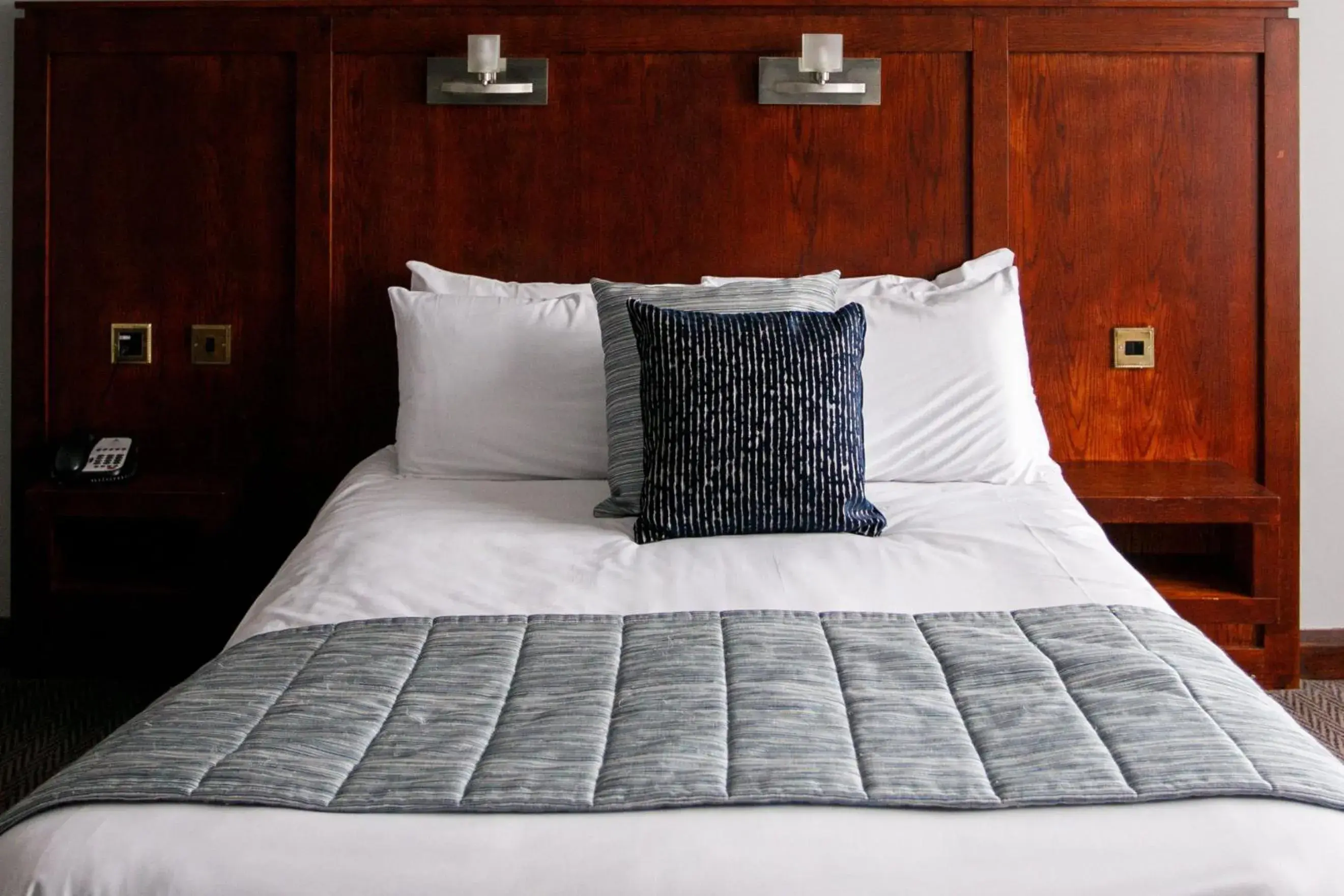 Single Room in Mount Errigal Hotel, Conference & Leisure Centre Single Room in Mount Errigal Hotel, Conference & Leisure Centre