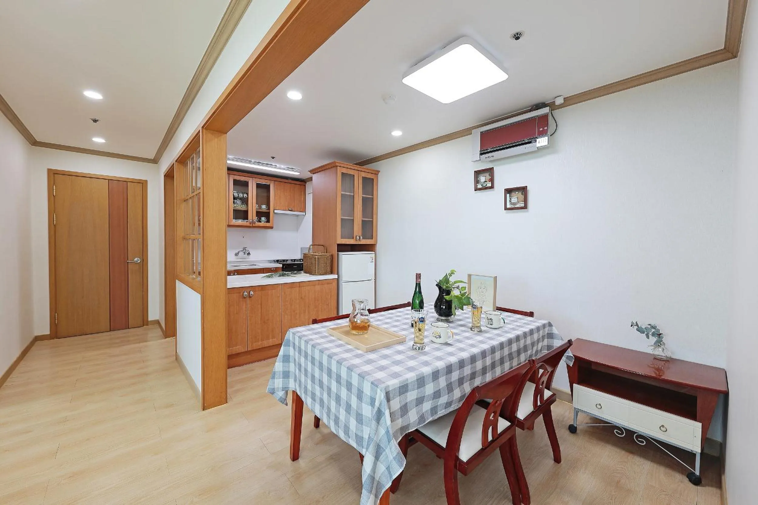 Living room, Dining Area in Ocean 2 You Resort Seorak Beach Hotel & Condo