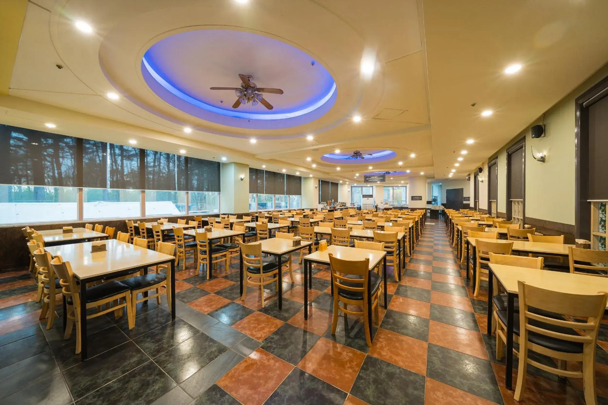 Buffet breakfast, Restaurant/Places to Eat in Ocean 2 You Resort Seorak Beach Hotel & Condo Buffet breakfast, Restaurant/Places to Eat in Ocean 2 You Resort Seorak Beach Hotel & Condo