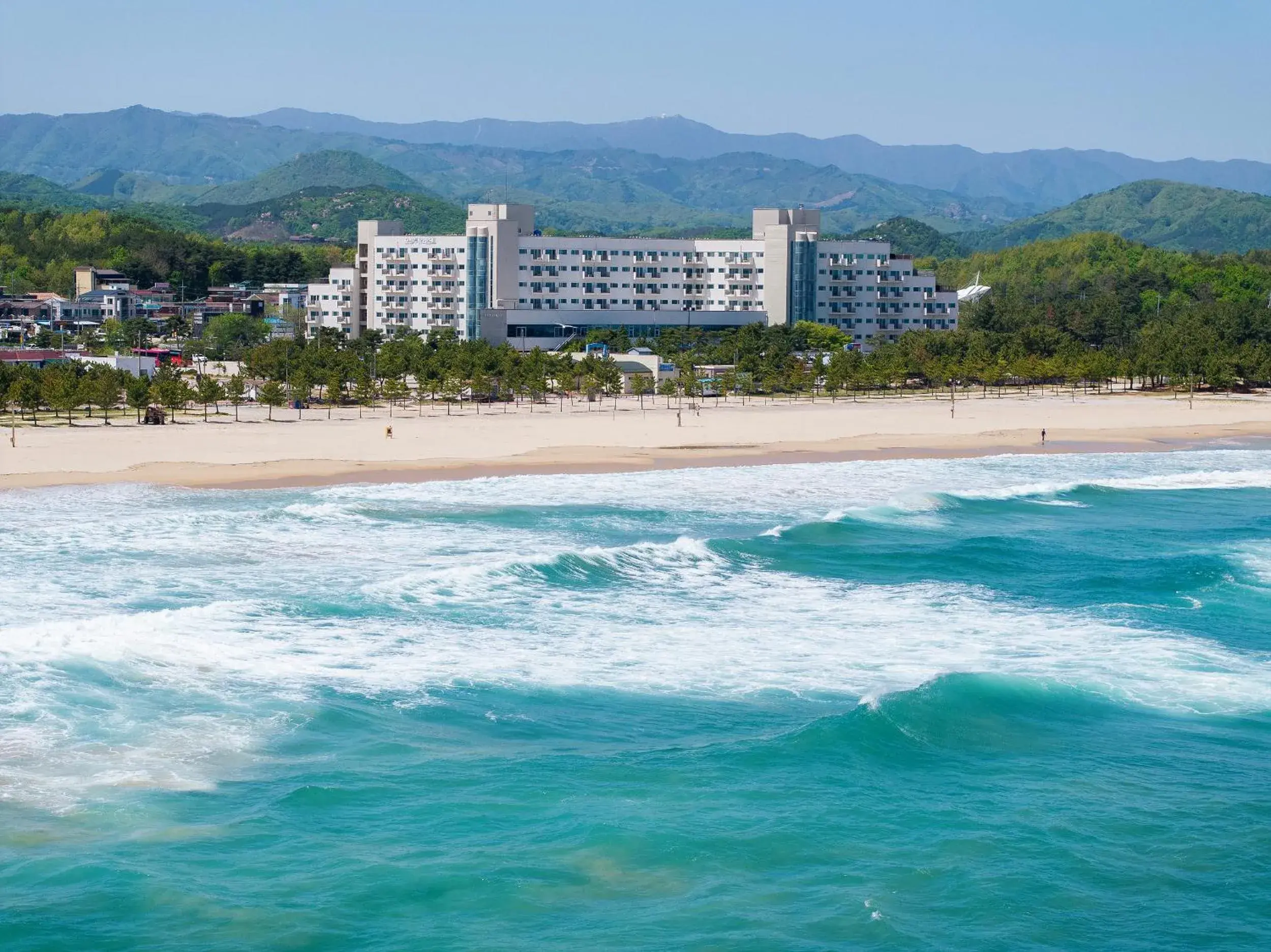 Neighbourhood, Property Building in Ocean 2 You Resort Seorak Beach Hotel & Condo Neighbourhood, Property Building in Ocean 2 You Resort Seorak Beach Hotel & Condo