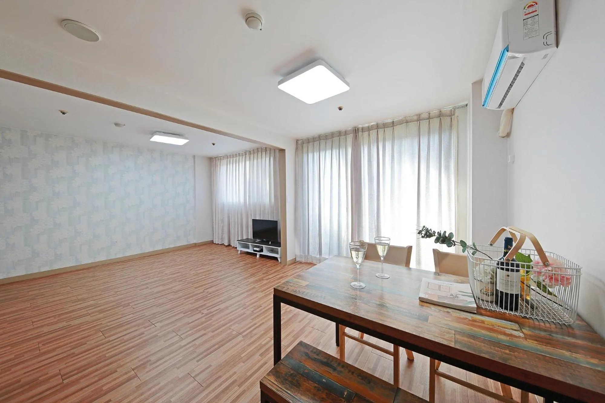 Living room, TV/Entertainment Center in Ocean 2 You Resort Seorak Beach Hotel & Condo