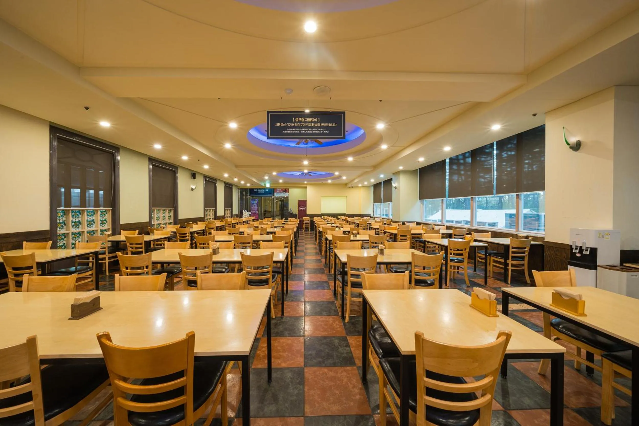 Buffet breakfast, Restaurant/Places to Eat in Ocean 2 You Resort Seorak Beach Hotel & Condo