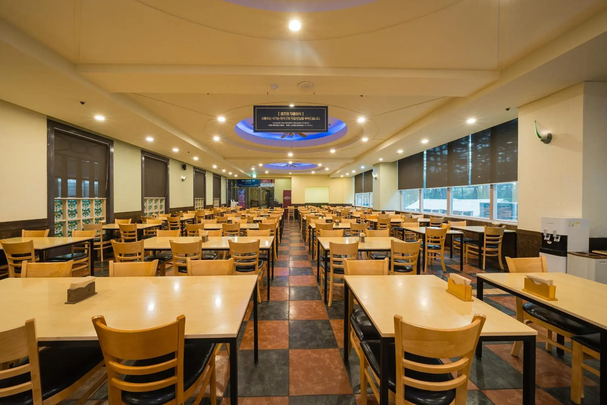 Buffet breakfast, Restaurant/Places to Eat in Ocean 2 You Resort Seorak Beach Hotel & Condo Buffet breakfast, Restaurant/Places to Eat in Ocean 2 You Resort Seorak Beach Hotel & Condo