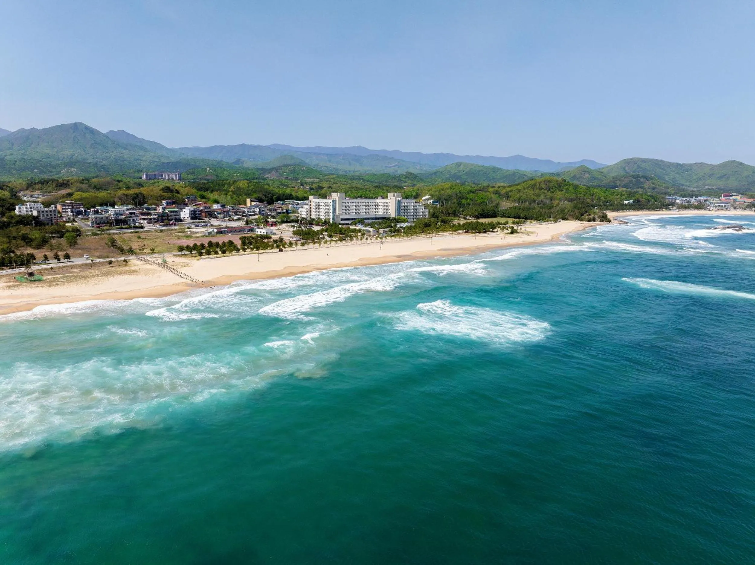 Neighbourhood, Beach in Ocean 2 You Resort Seorak Beach Hotel & Condo