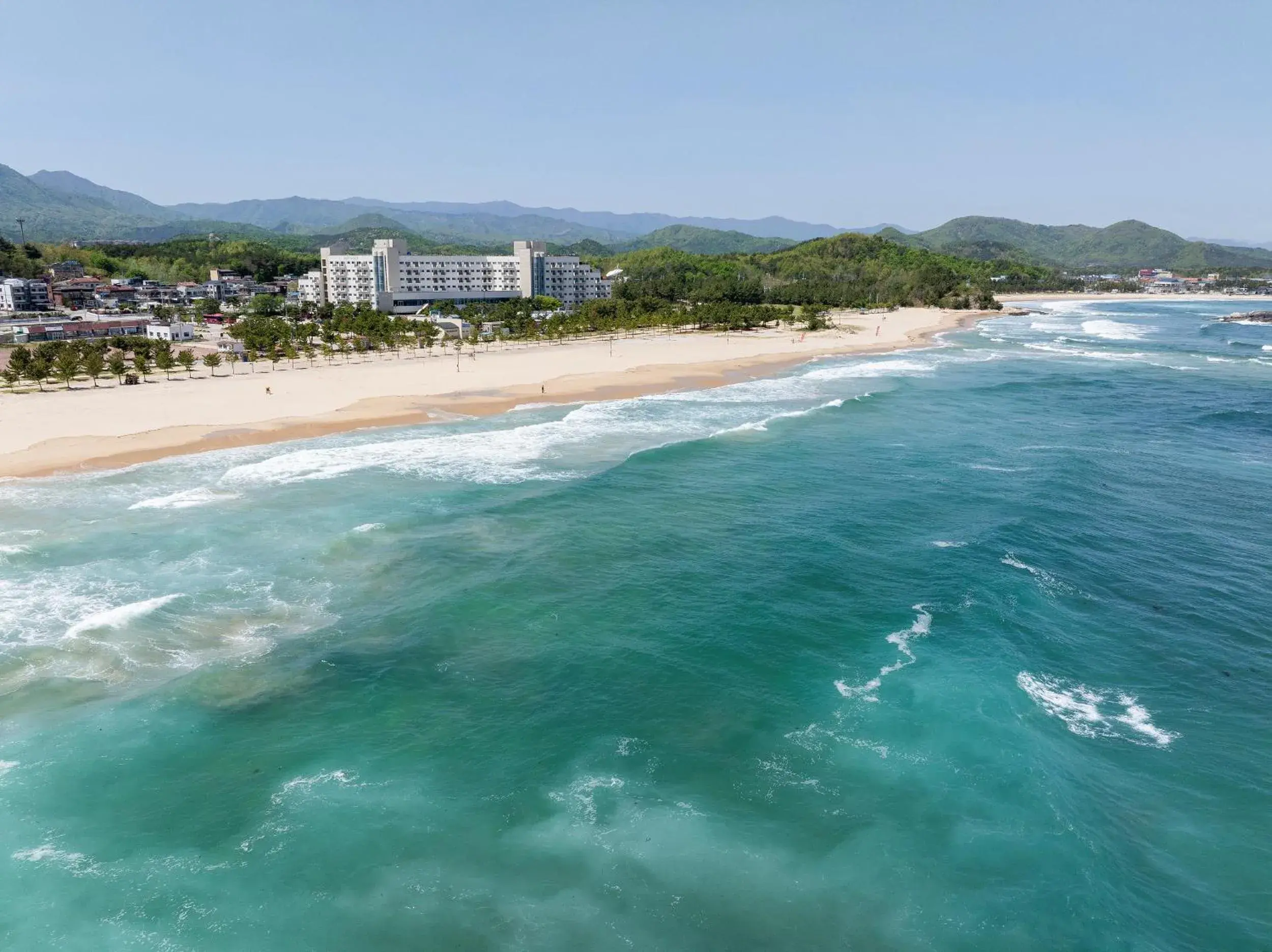 Property building, Beach in Ocean 2 You Resort Seorak Beach Hotel & Condo Property building, Beach in Ocean 2 You Resort Seorak Beach Hotel & Condo