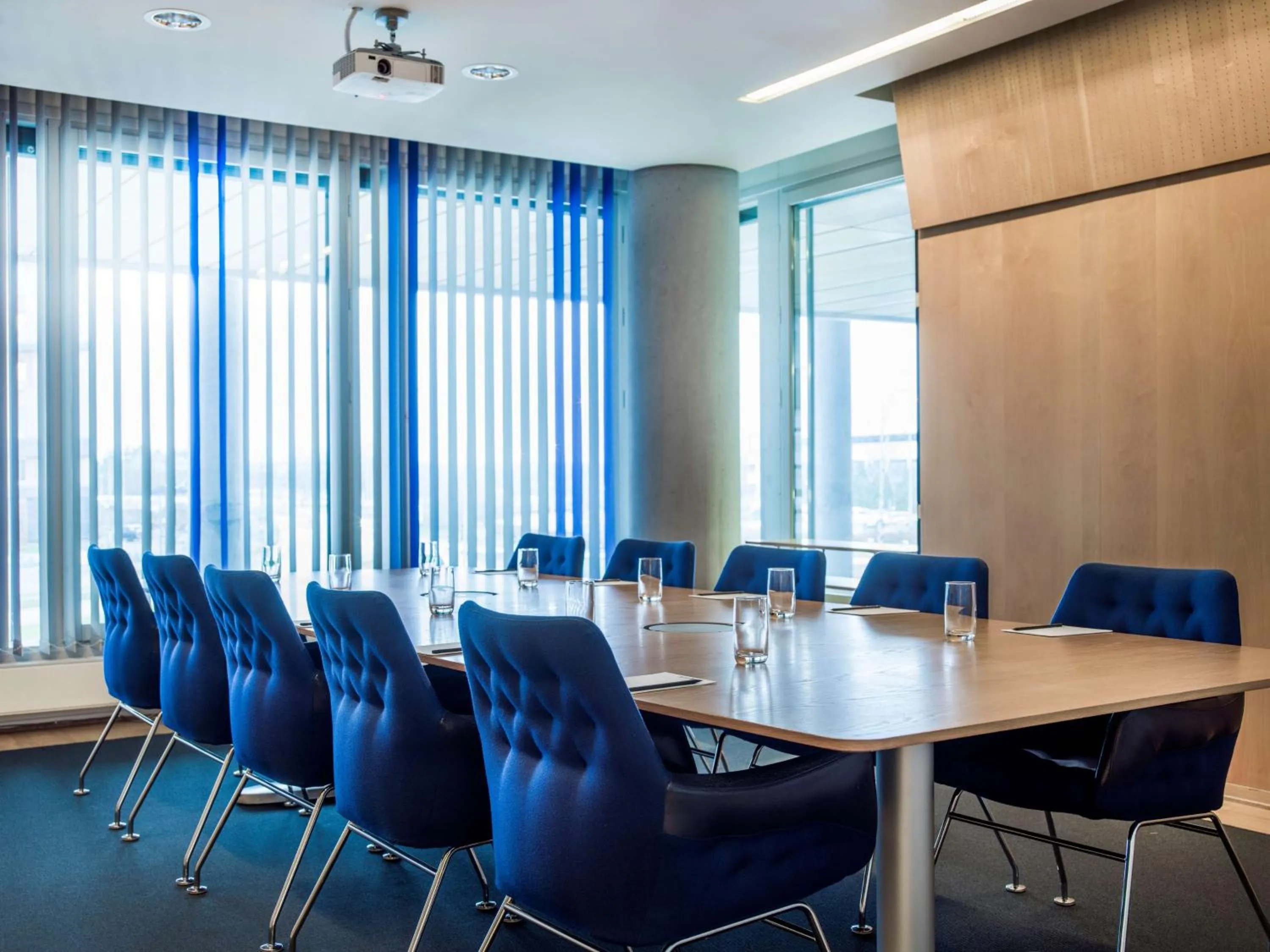 Meeting/conference room in Radisson Blu Airport Terminal Hotel