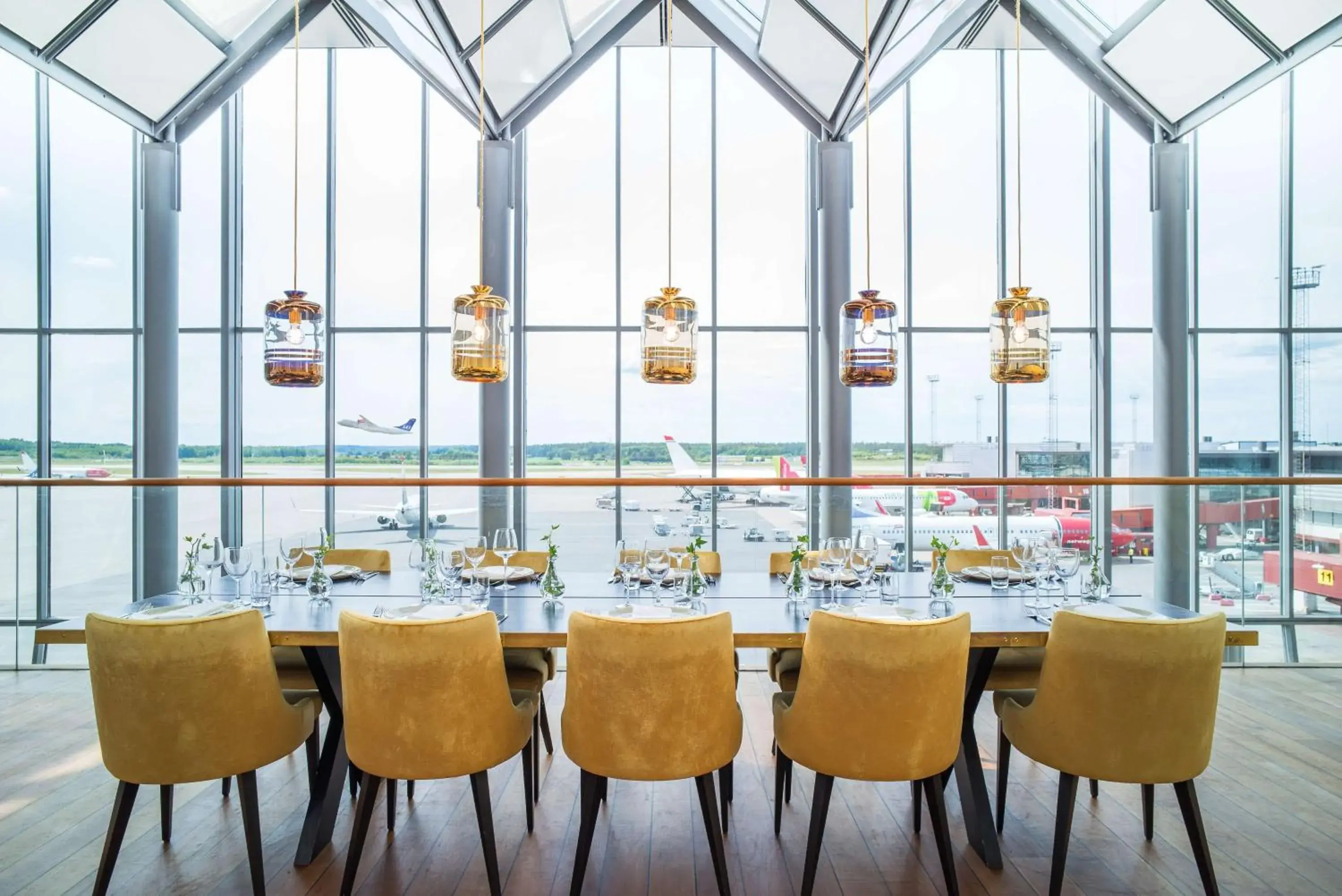 Restaurant/places to eat in Radisson Blu Airport Terminal Hotel Restaurant/places to eat in Radisson Blu Airport Terminal Hotel