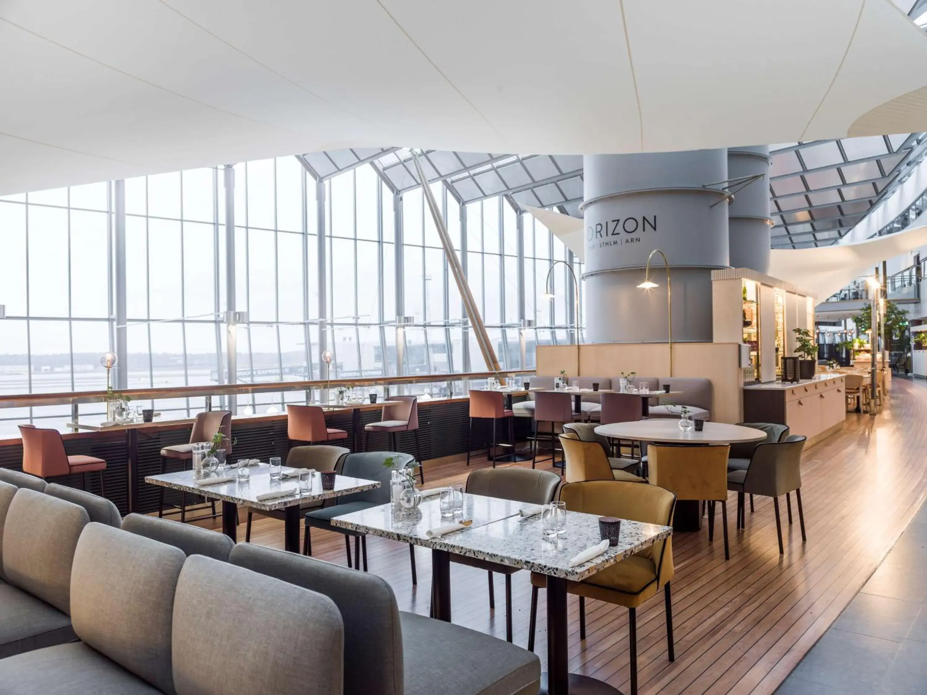 Restaurant/places to eat in Radisson Blu Airport Terminal Hotel Restaurant/places to eat in Radisson Blu Airport Terminal Hotel