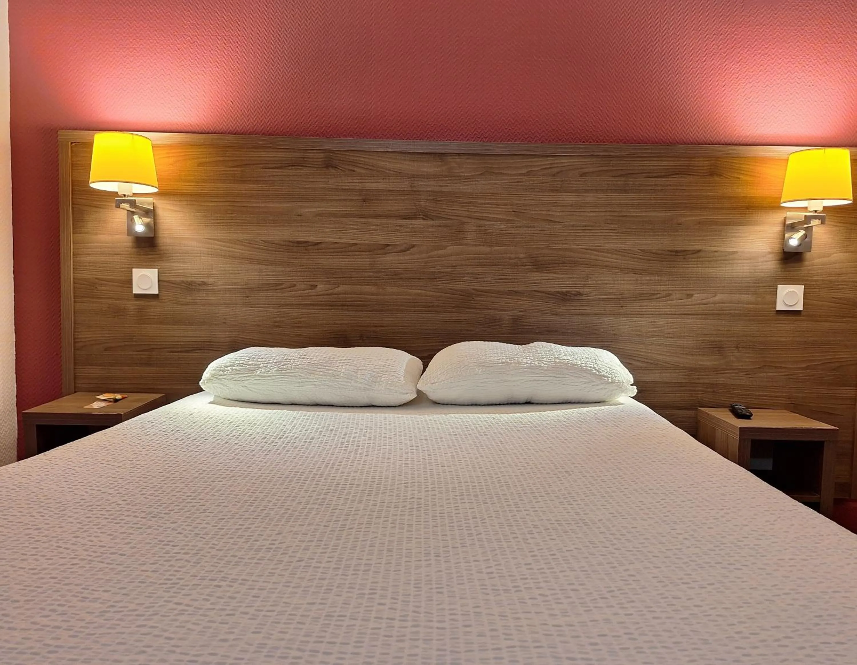 View (from property/room), Bed in Hotel de la Gare Brest