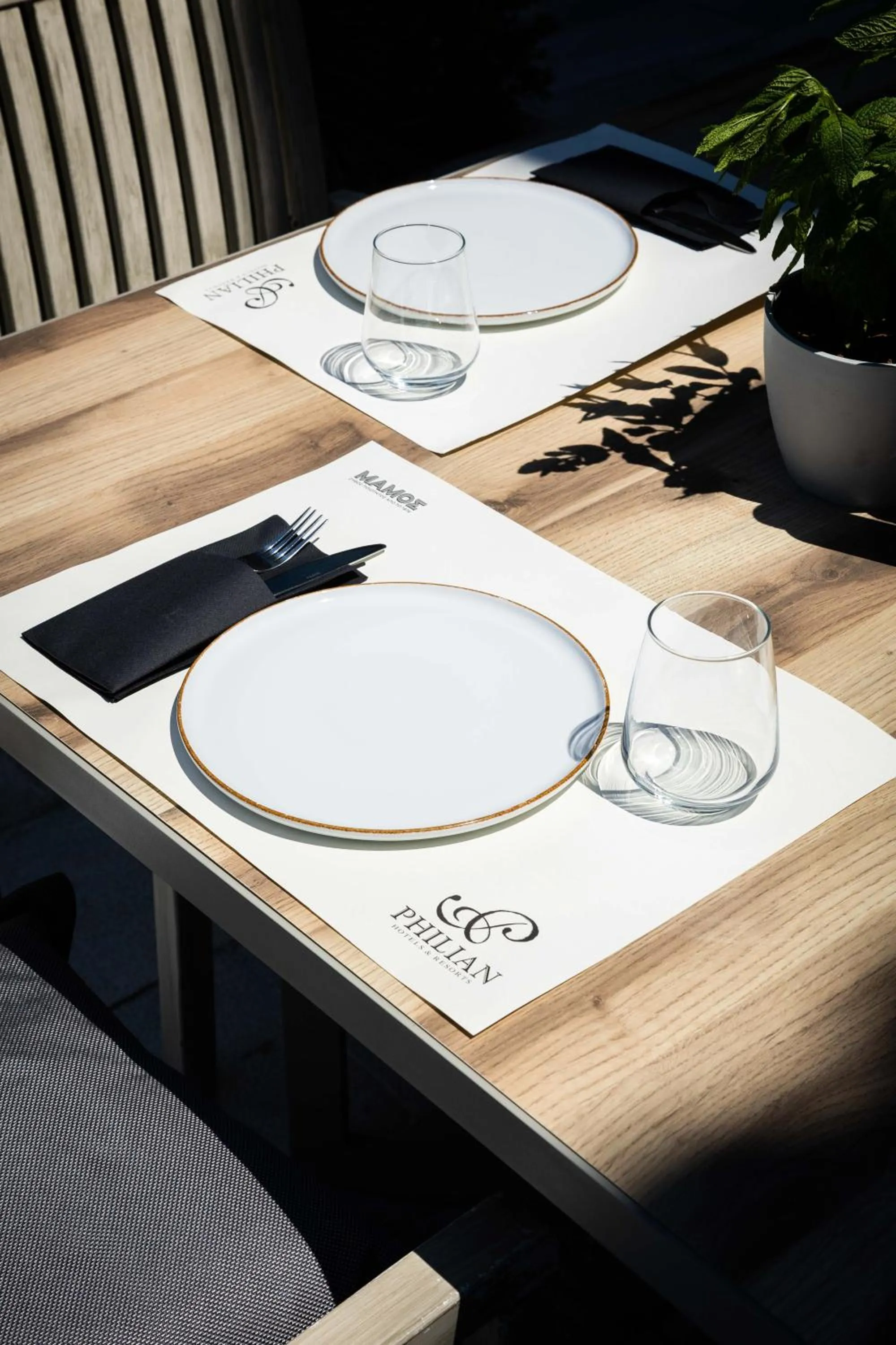 Restaurant/places to eat in La Piscine Art Hotel, Philian Hotels and Resorts