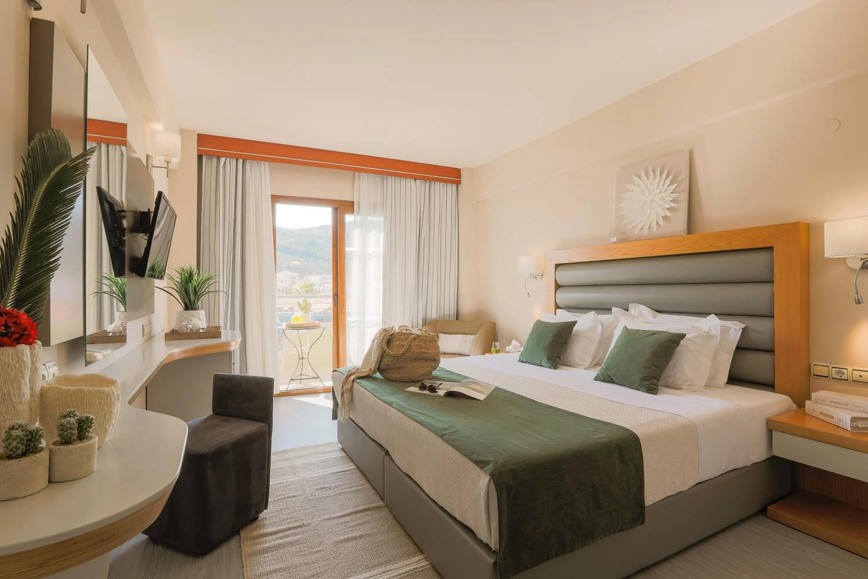 Bathroom, Bed in La Piscine Art Hotel, Philian Hotels and Resorts