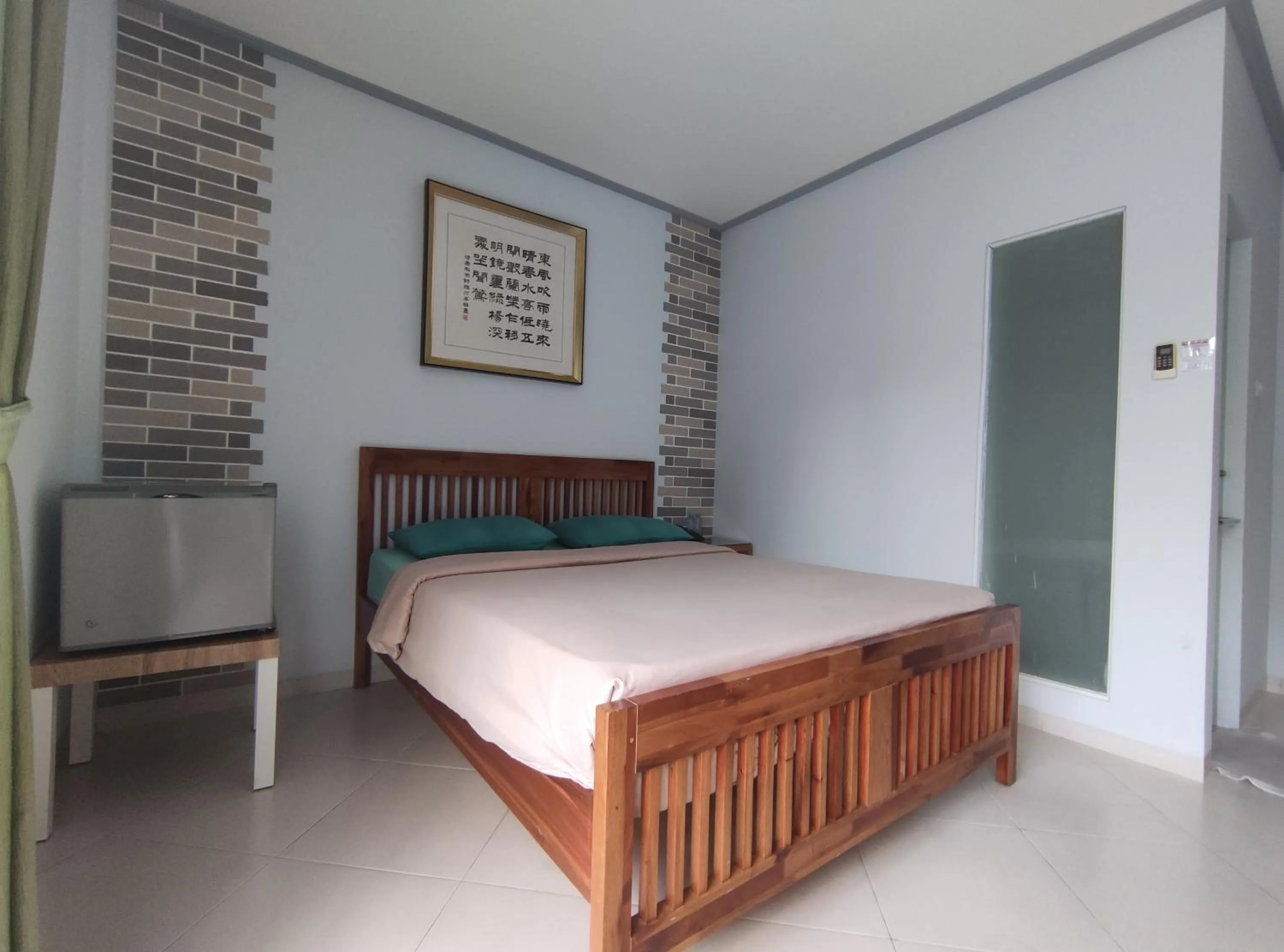 Bed in Urbanest Inn House TB Simatupang