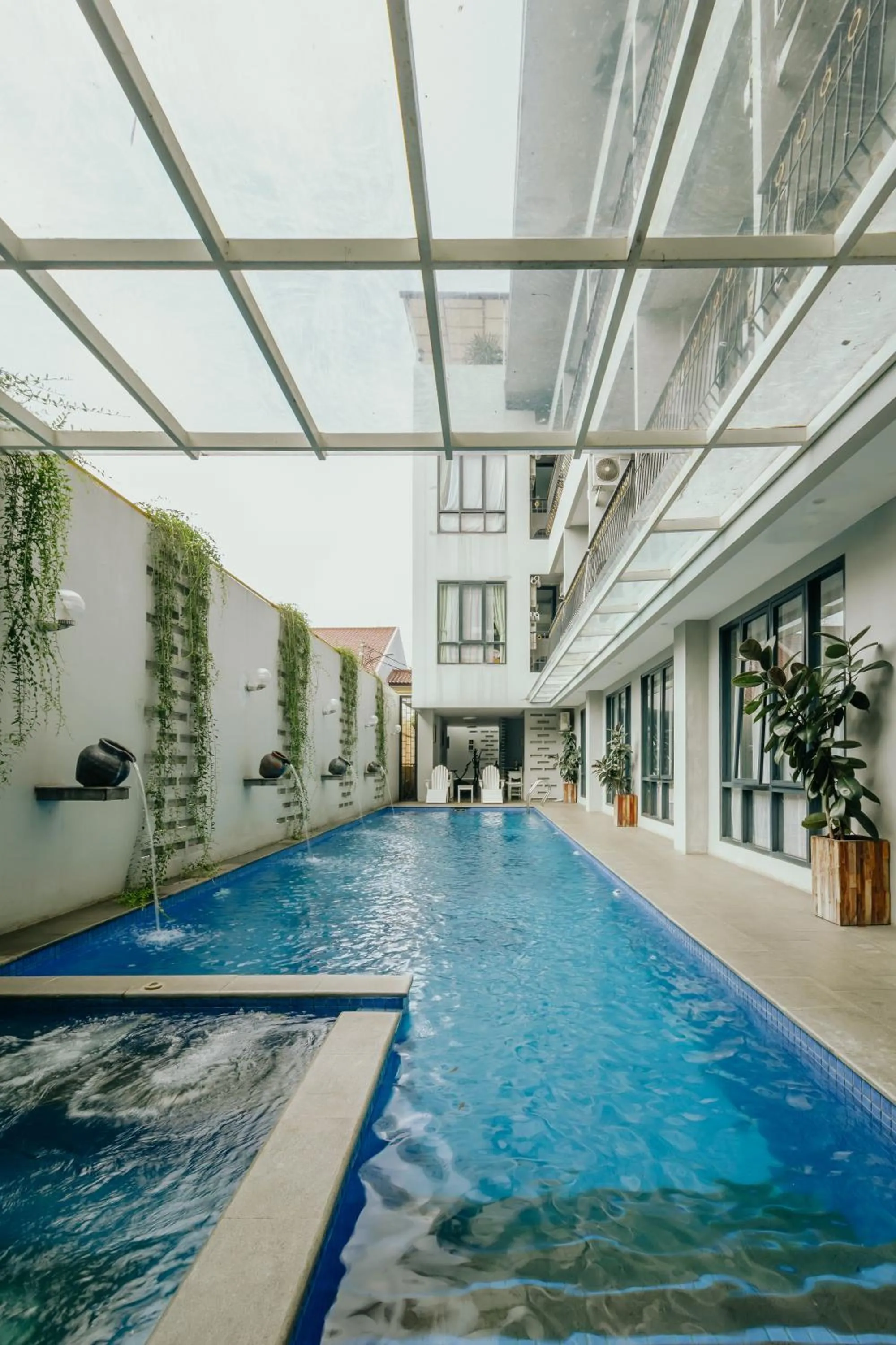 Swimming pool in Urbanest Inn House TB Simatupang
