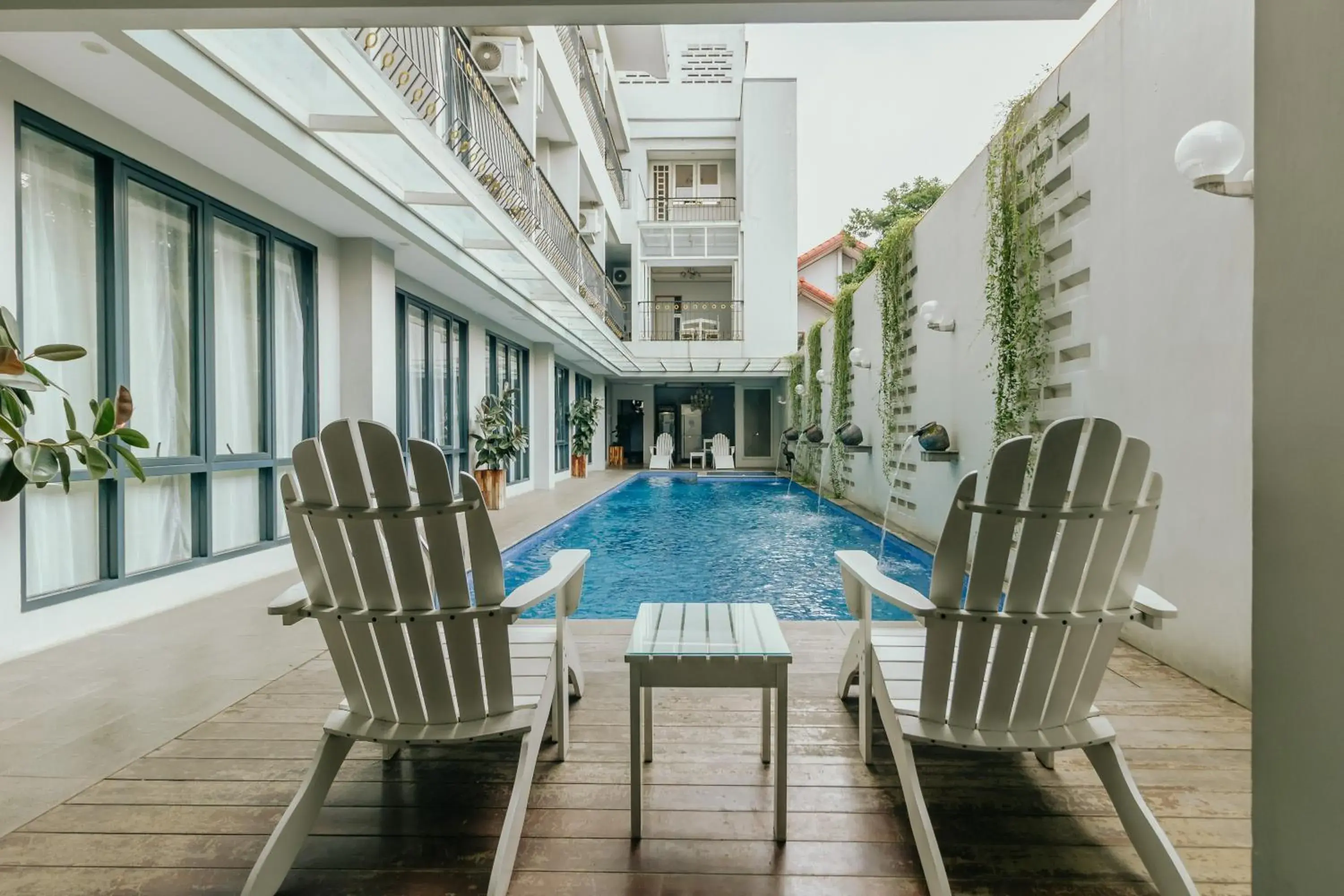 Swimming pool in Urbanest Inn House TB Simatupang Swimming pool in Urbanest Inn House TB Simatupang