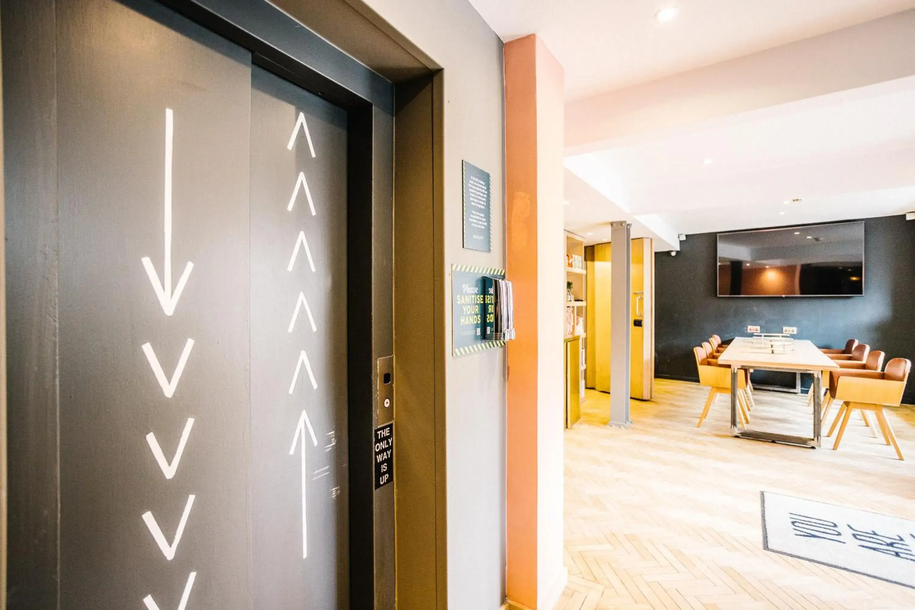 Lounge or bar in Grassmarket Hotel Lounge or bar in Grassmarket Hotel