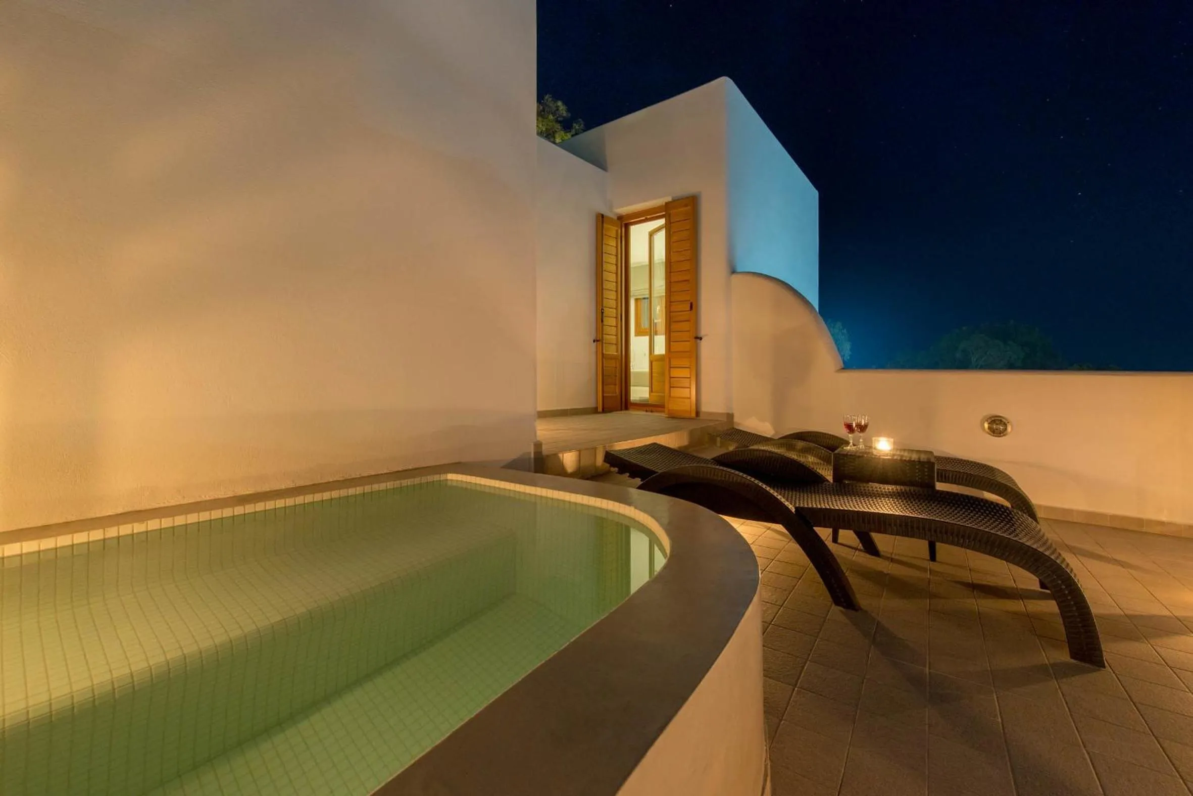 Night in Anamnesis City Spa