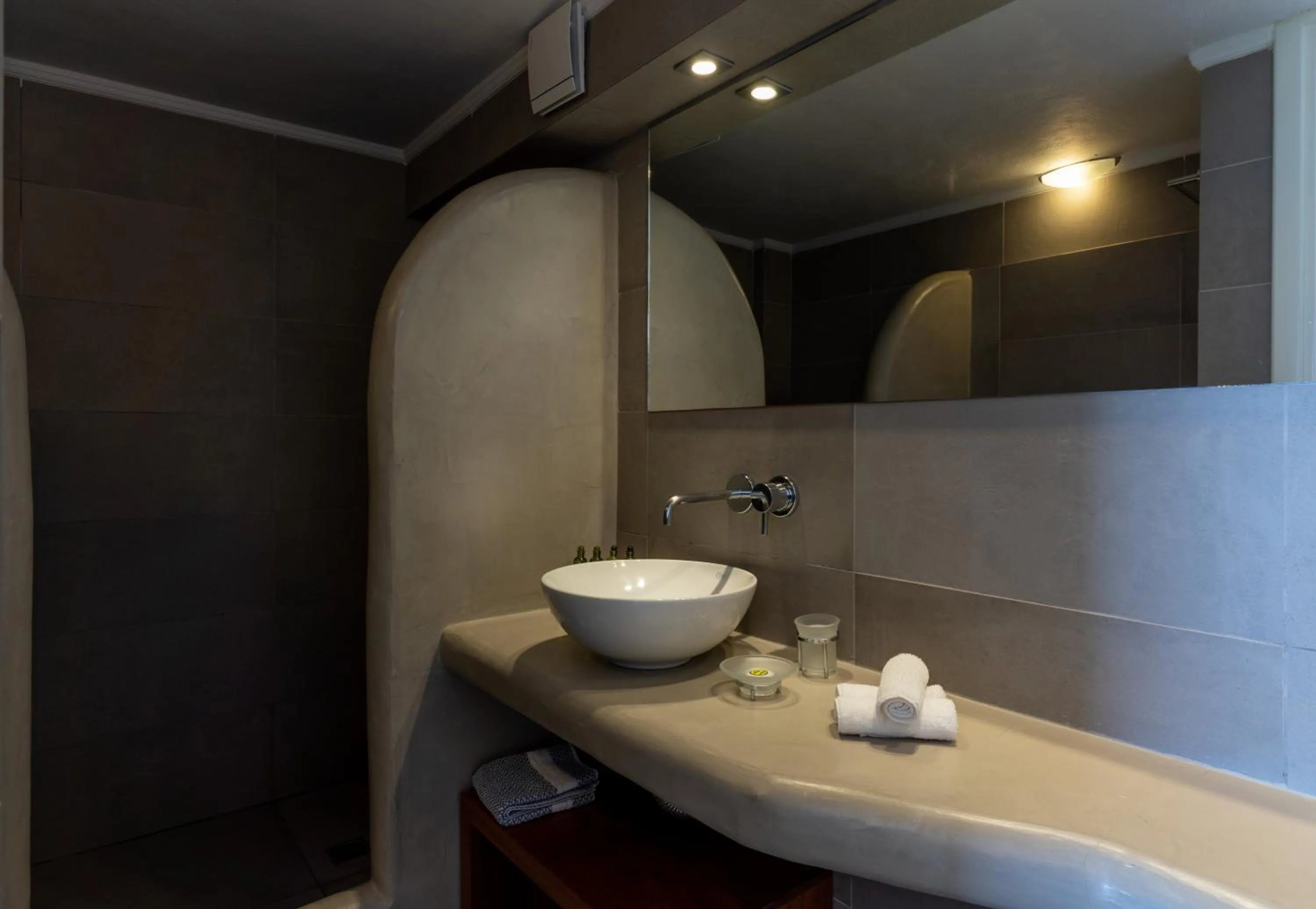 Bathroom in Anamnesis City Spa