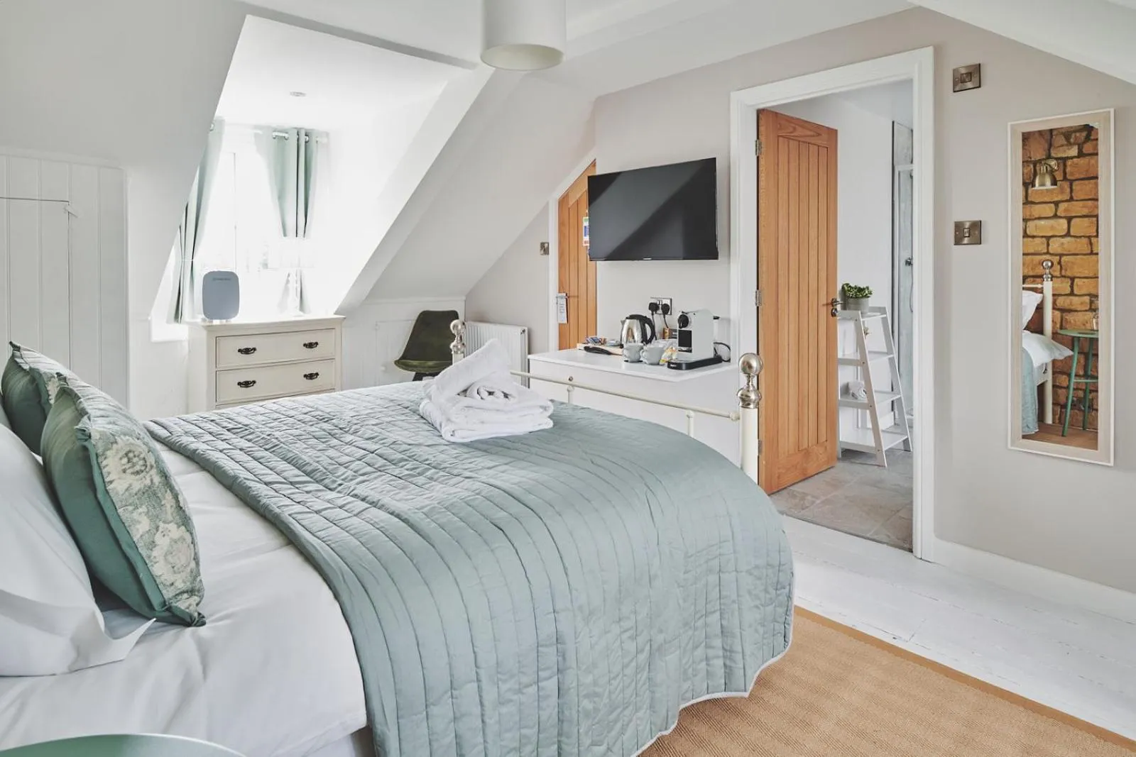 Bedroom, Bed in The Lansdowne Guest House