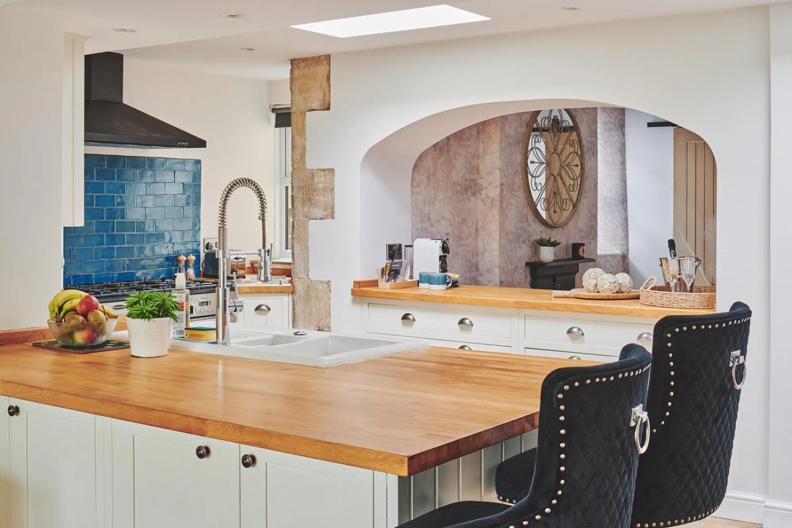 Kitchen or kitchenette in The Lansdowne Guest House