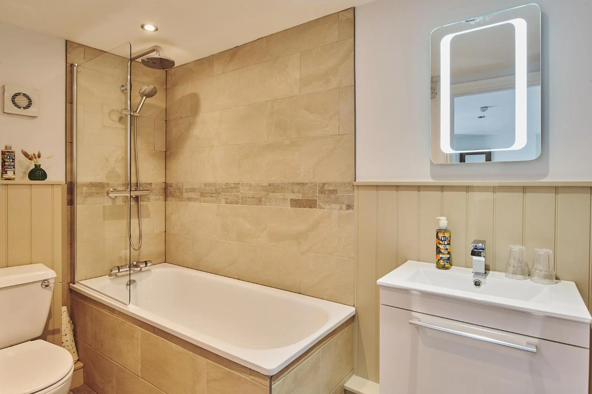Bathroom in The Lansdowne Guest House