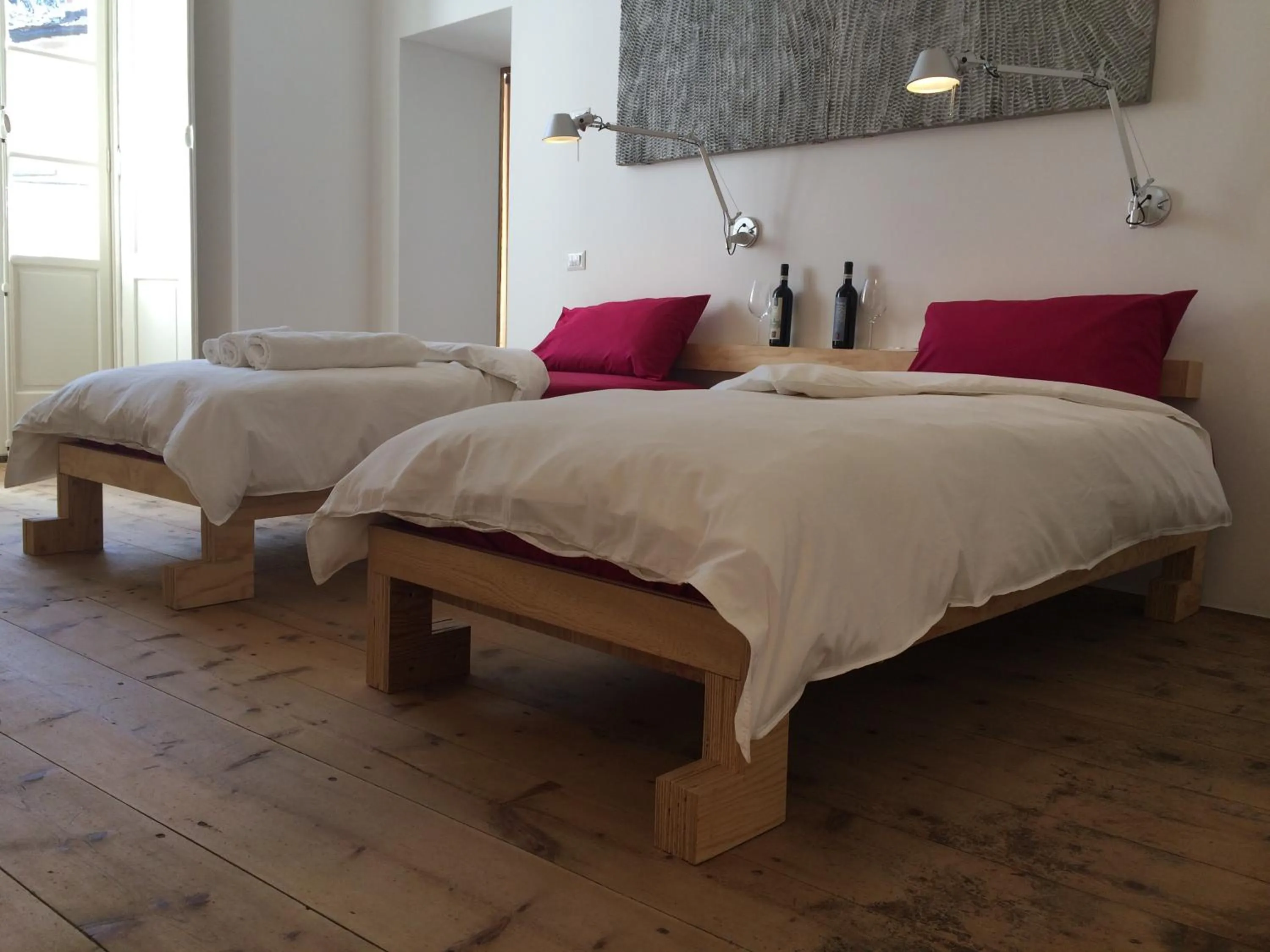 Photo of the whole room, Bed in winebnb