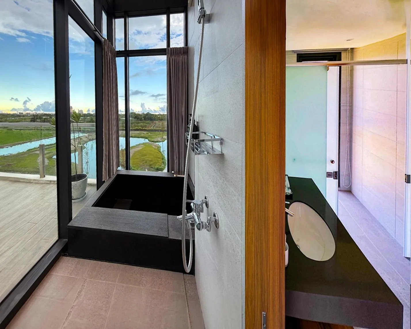 Bathroom, Bed in Villa LOHERB