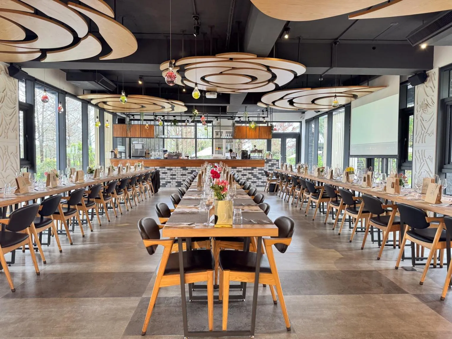 Restaurant/places to eat in Villa LOHERB