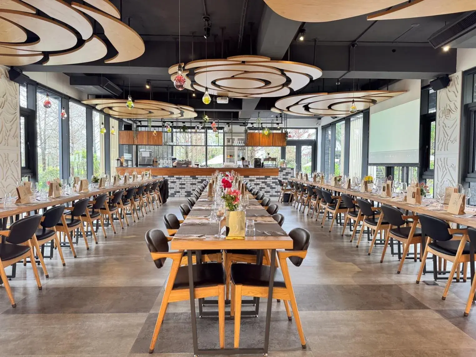 Restaurant/places to eat in Villa LOHERB Restaurant/places to eat in Villa LOHERB