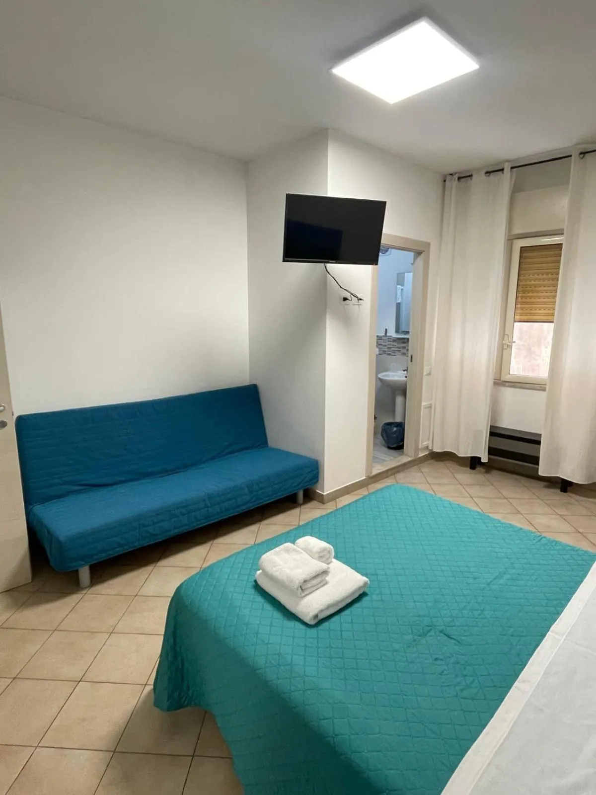 Bedroom, Bed in B&B Into Palermo Rooms vicino al teatro Massimo