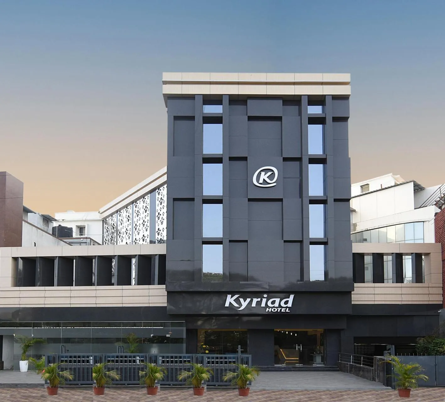 Facade/entrance in Kyriad Hotel Pimpri