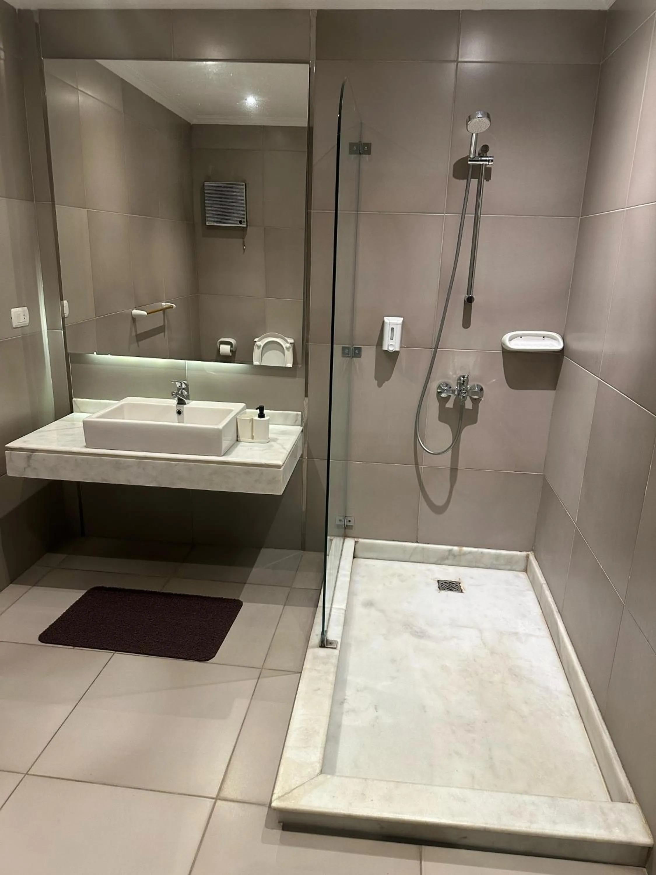 Bathroom in Nakhil Inn Residence