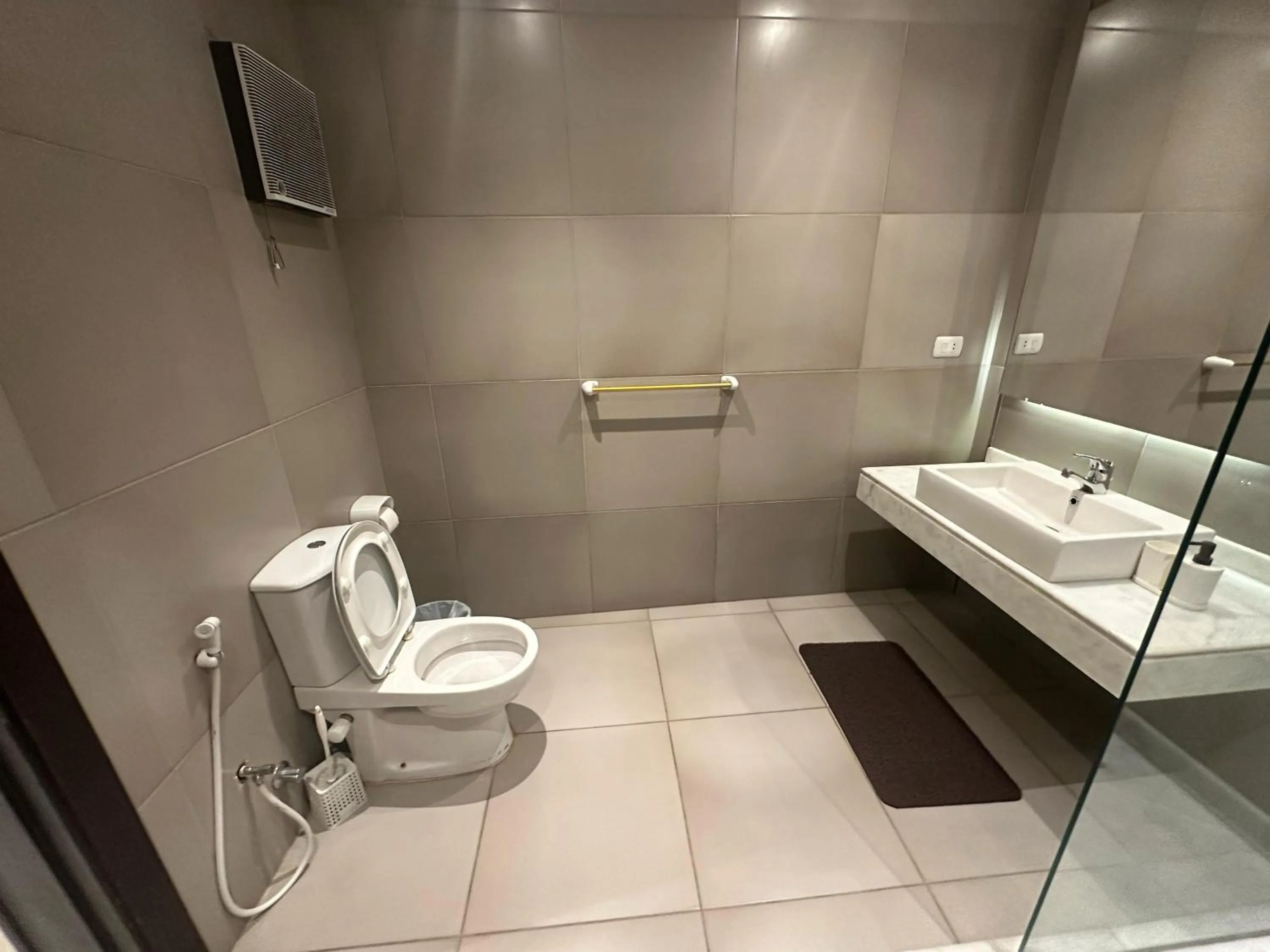 Bathroom in Nakhil Inn Residence