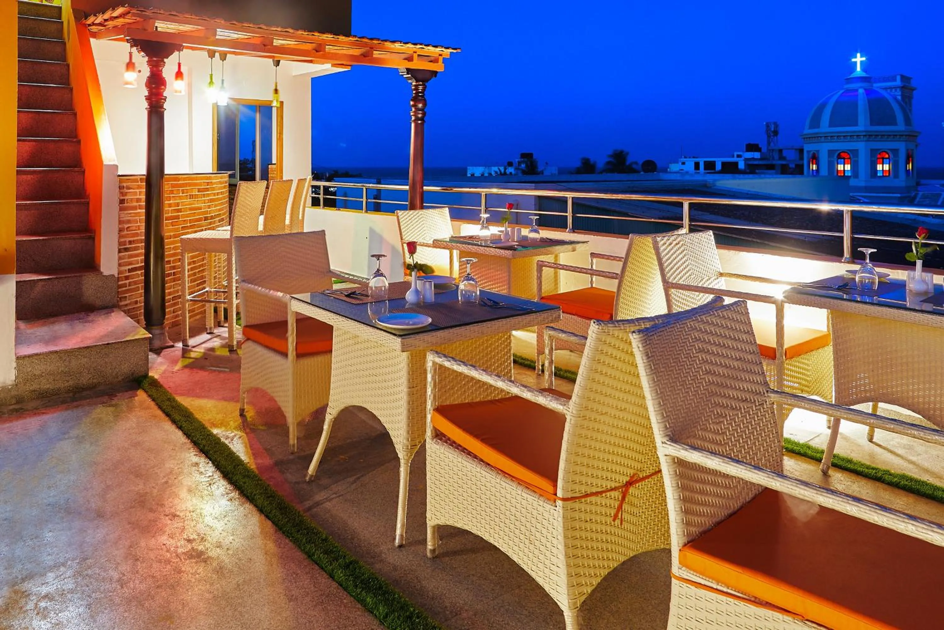 Restaurant/places to eat in Villa Krish