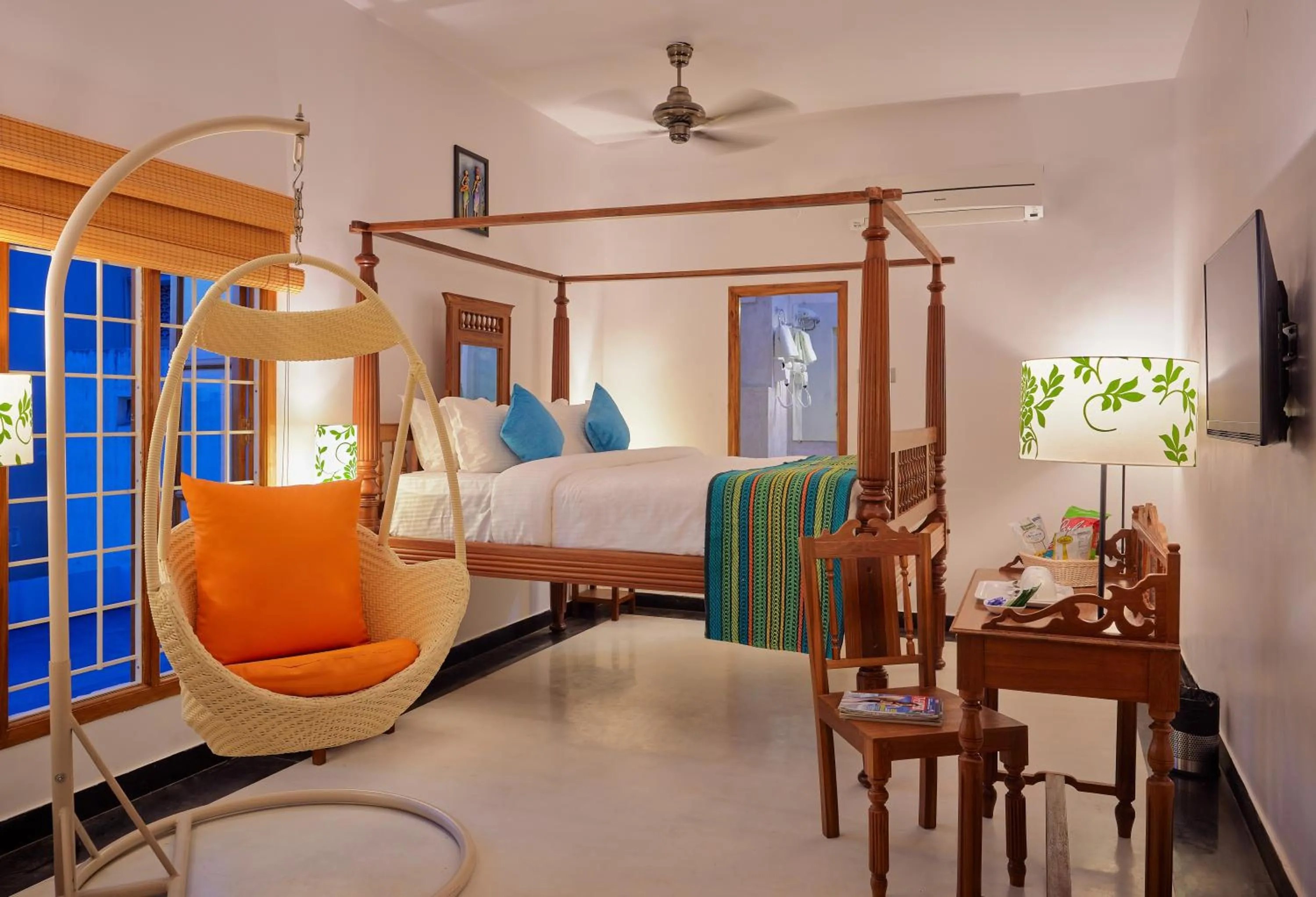Photo of the whole room, Bed in Villa Krish