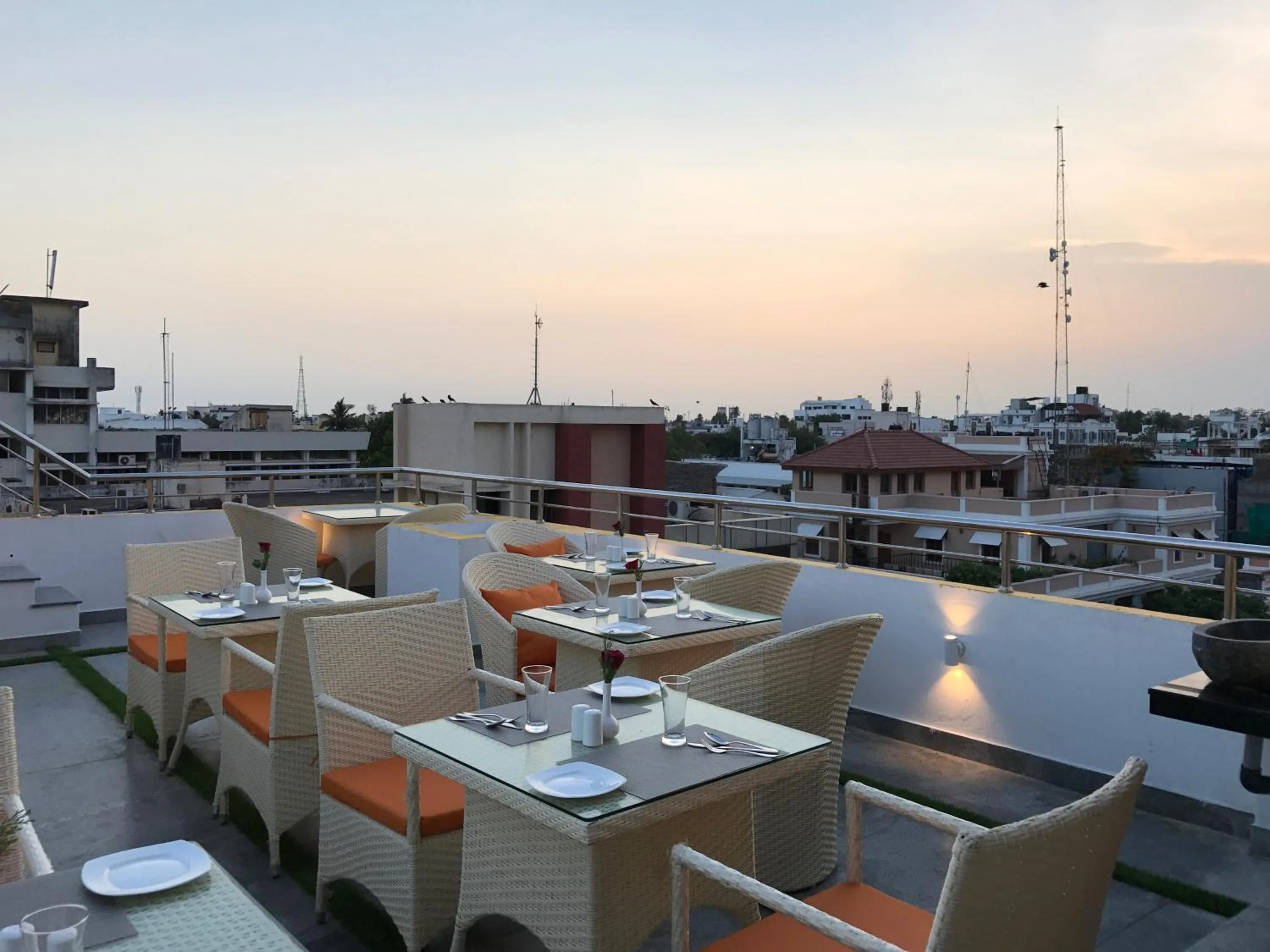 Restaurant/places to eat in Villa Krish