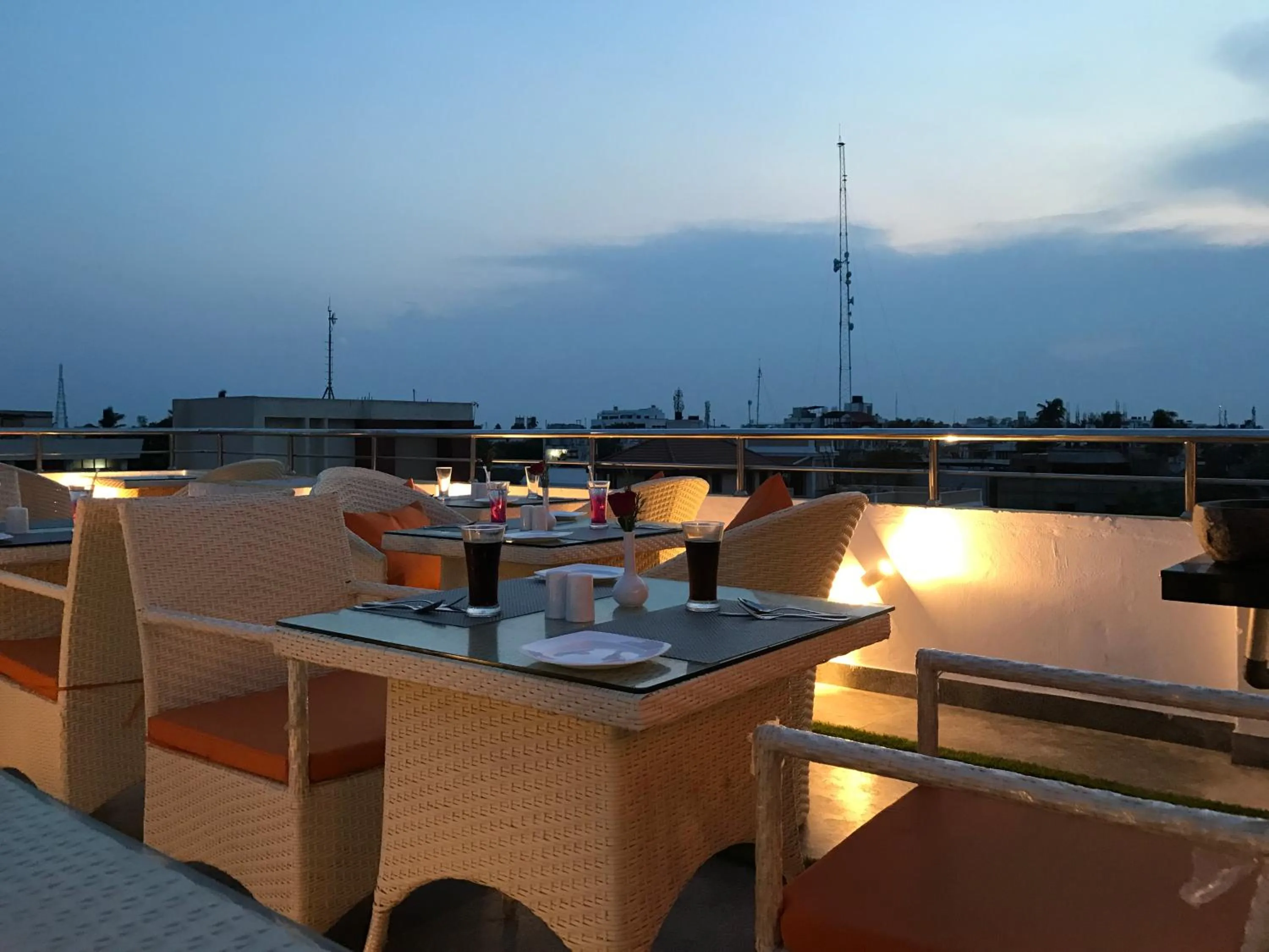 Restaurant/places to eat in Villa Krish